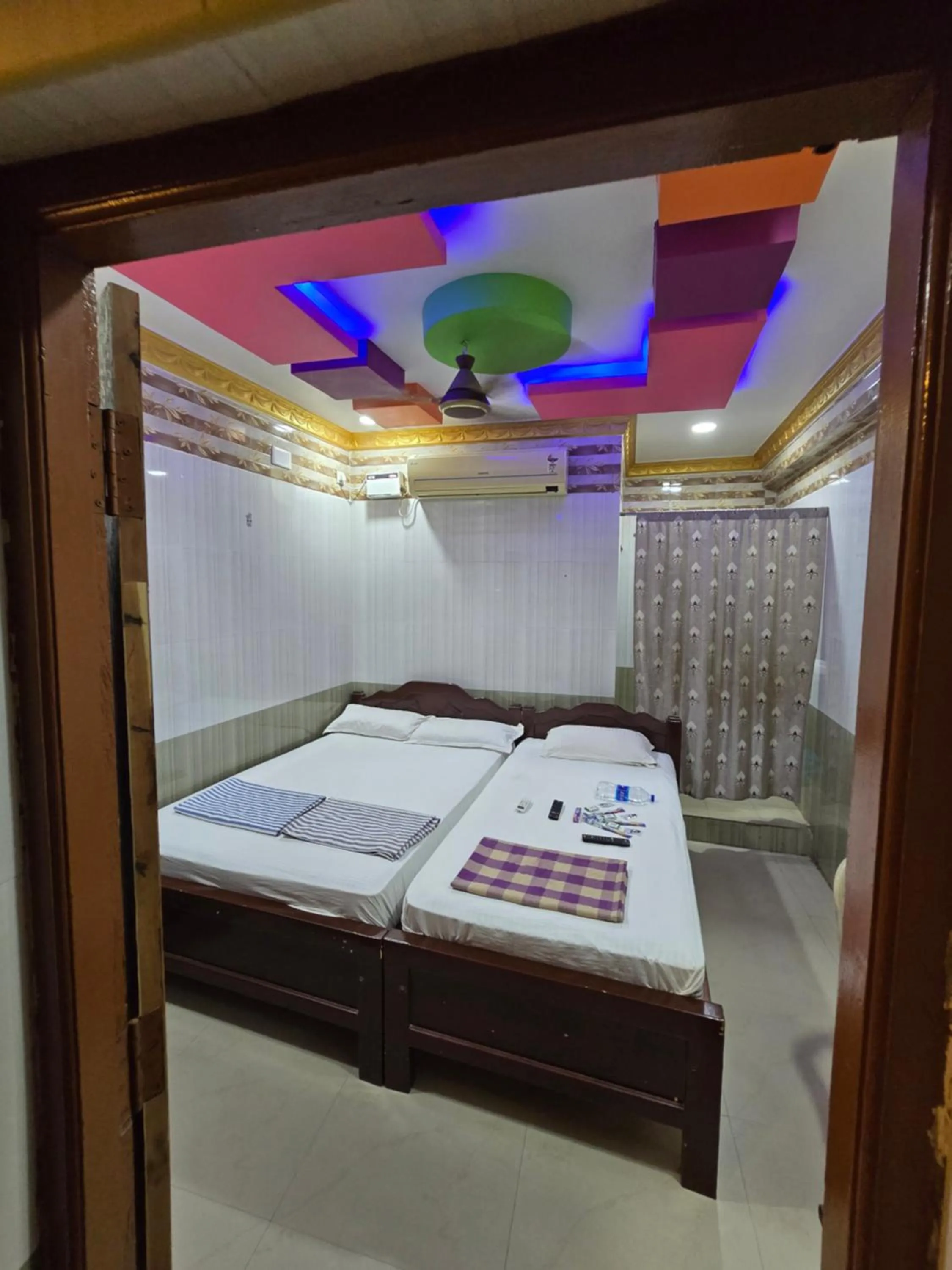 Bedroom, Bed in New City Tower Residency