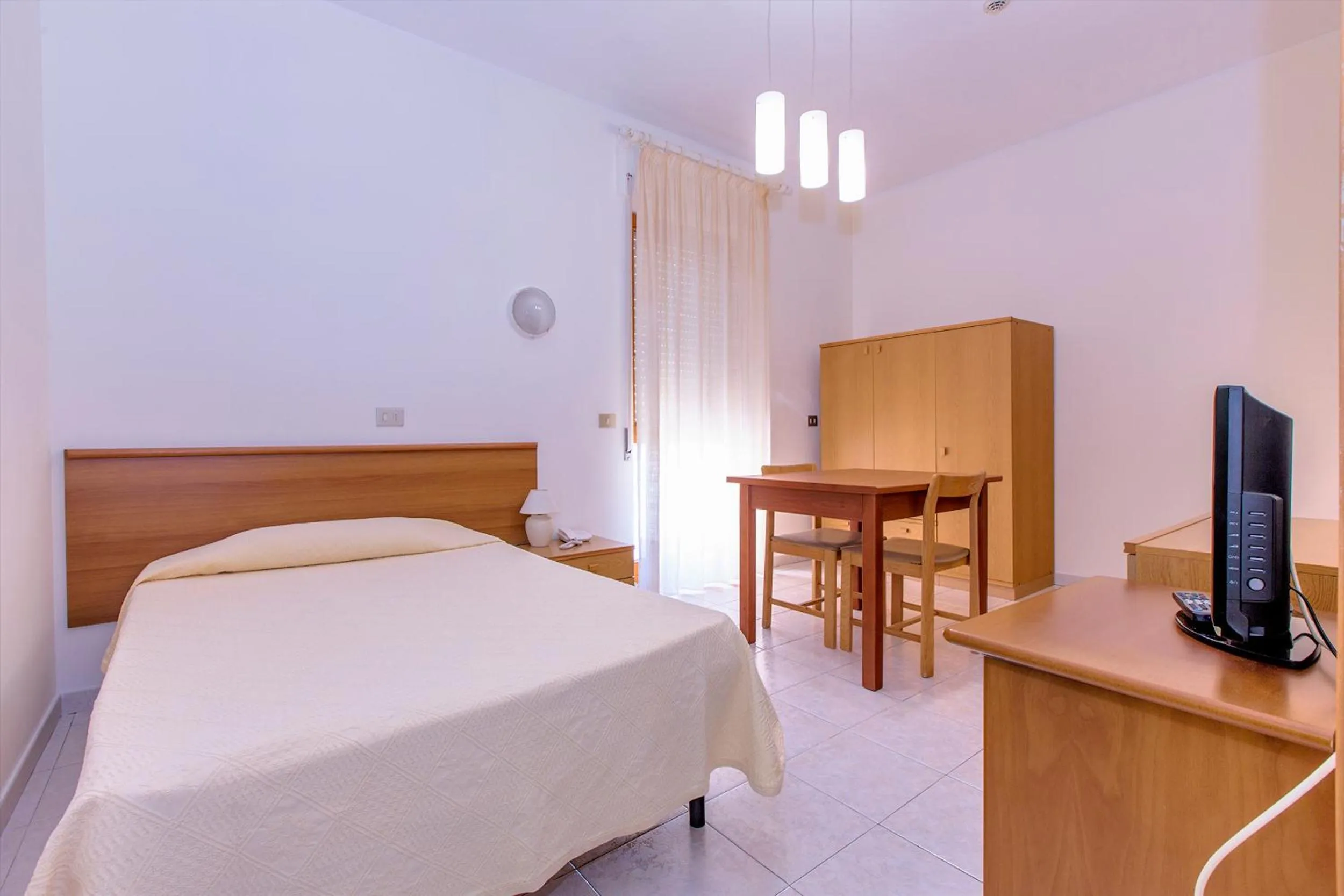 TV and multimedia, Bed in Hotel Residence Ulivi E Palme