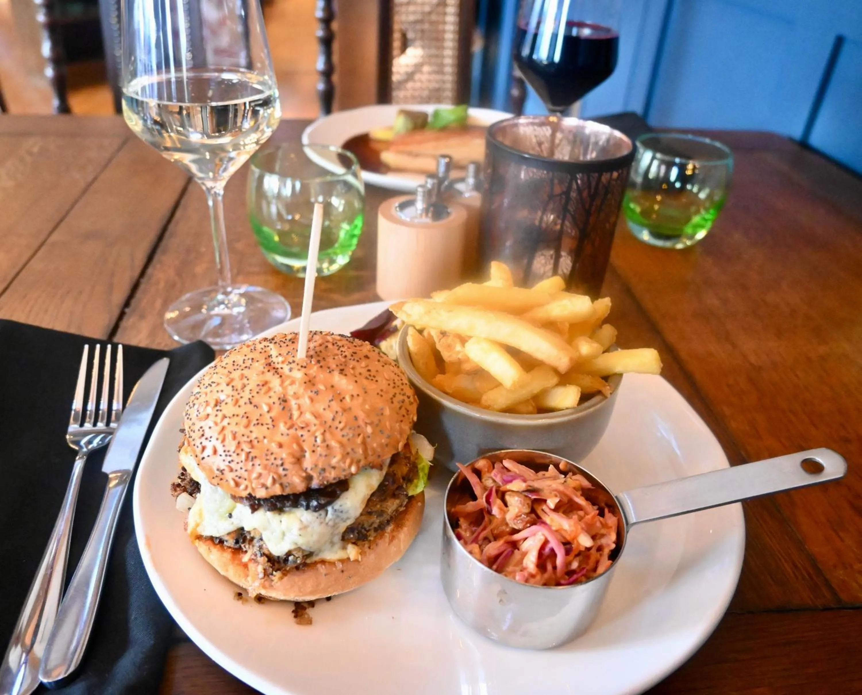 Restaurant/places to eat in The Duke on The Test