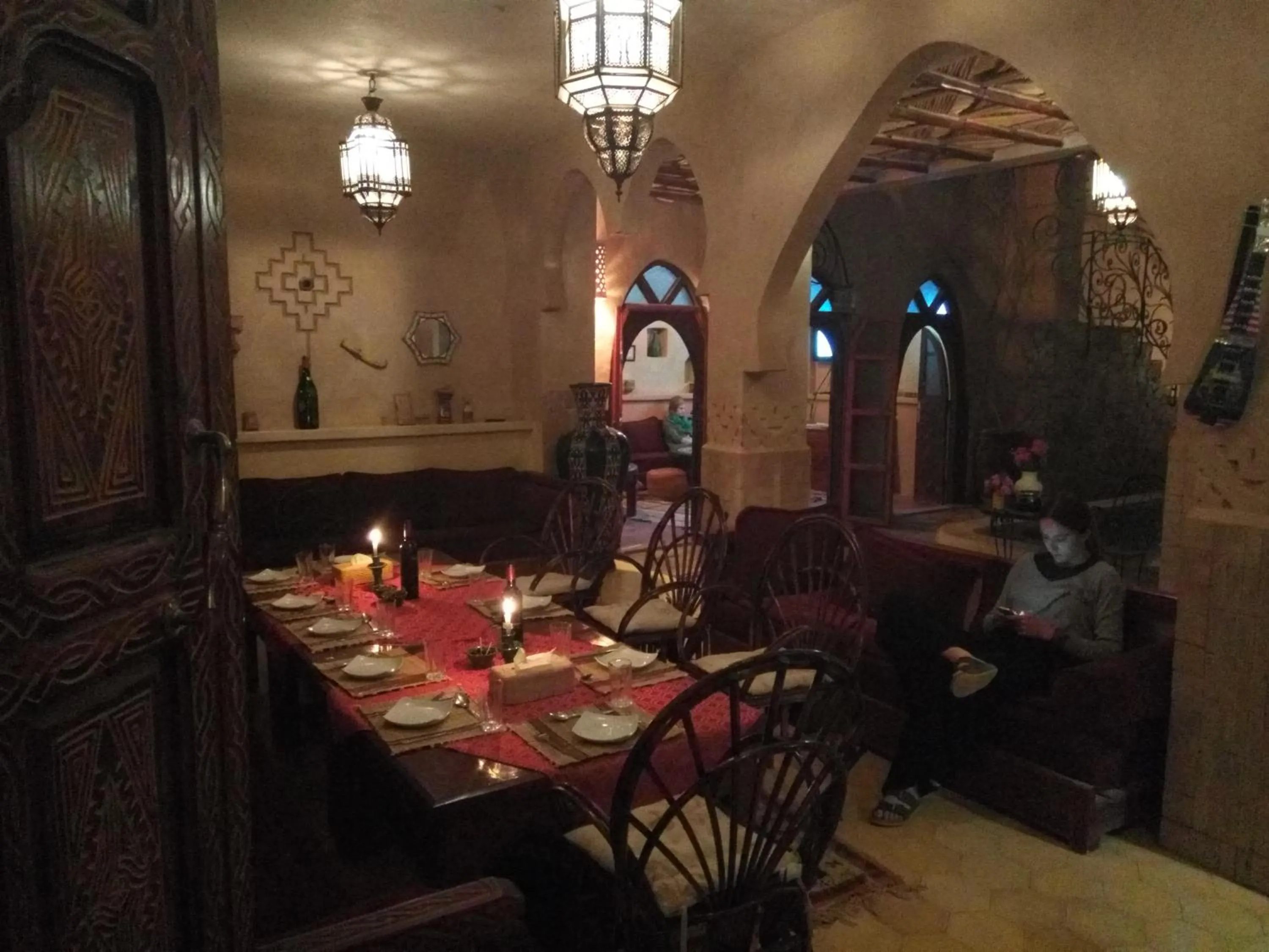 Restaurant/places to eat in Dar Amazir