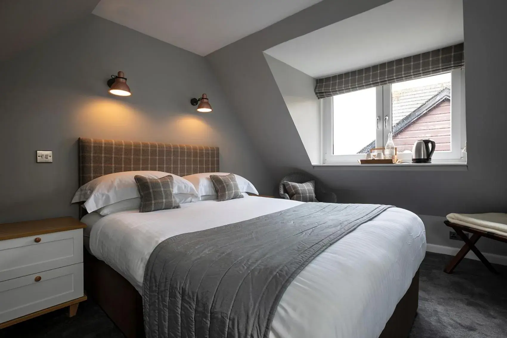 Attic Double Guest Room in Kylesku Hotel Attic Double Guest Room in Kylesku Hotel