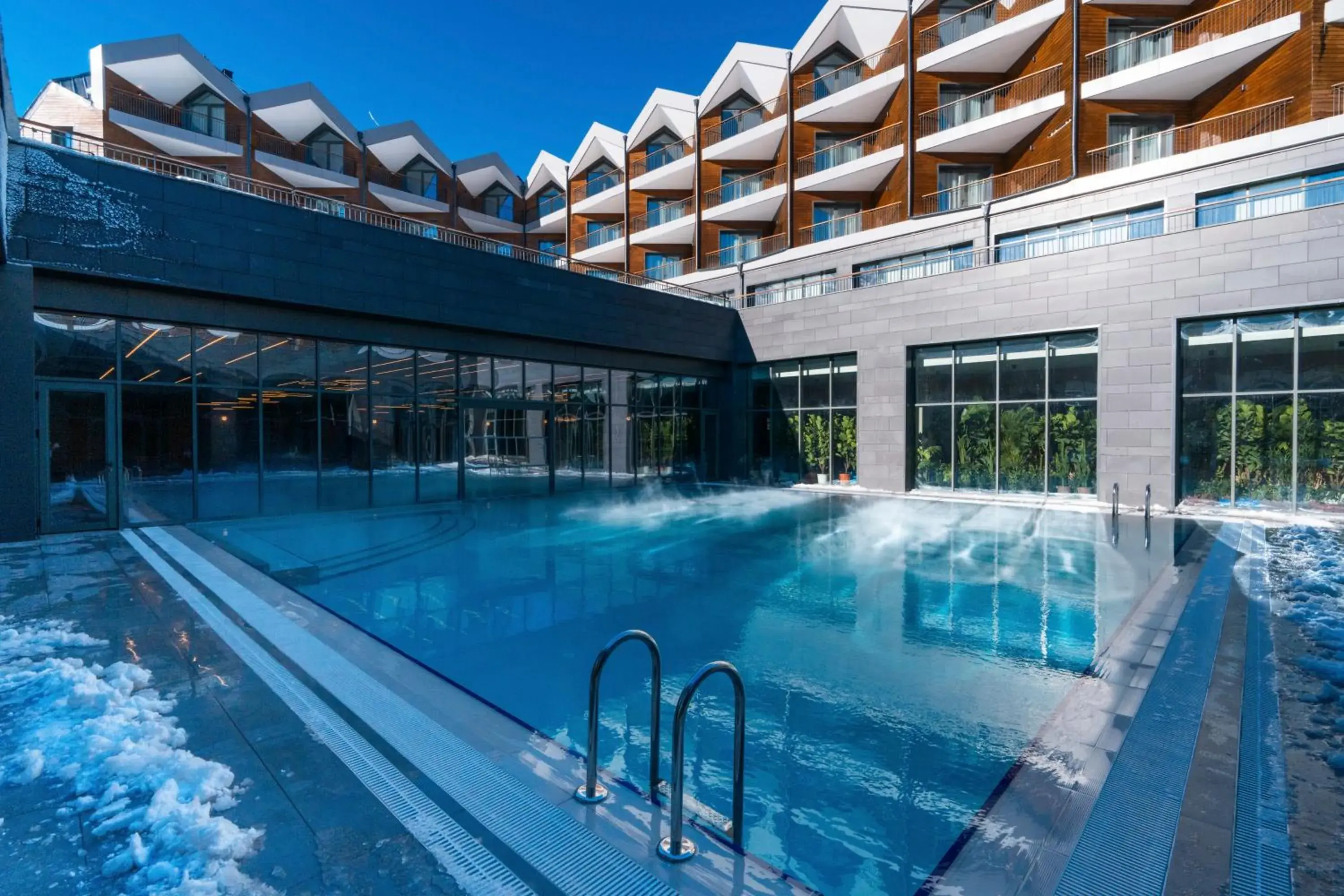 Swimming pool in Megasaray Mount Erciyes Swimming pool in Megasaray Mount Erciyes