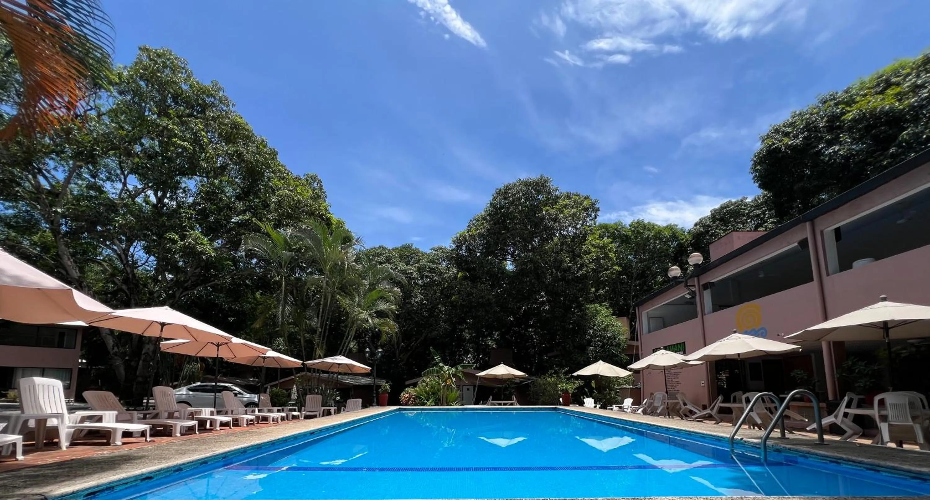 Swimming pool in Cotlamani Hotel Aventura