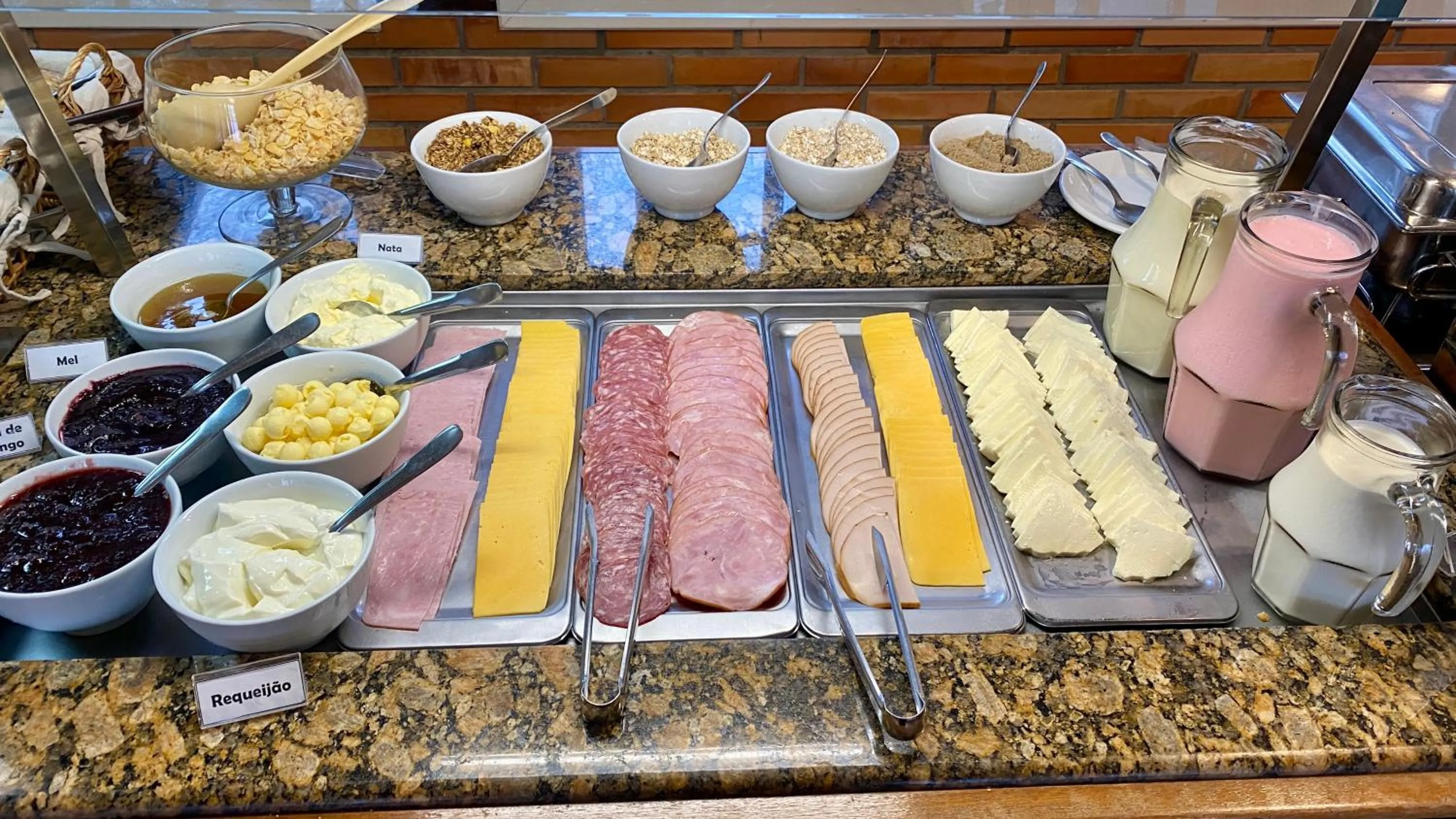 Breakfast in Hotel Pousada Ald' Mama