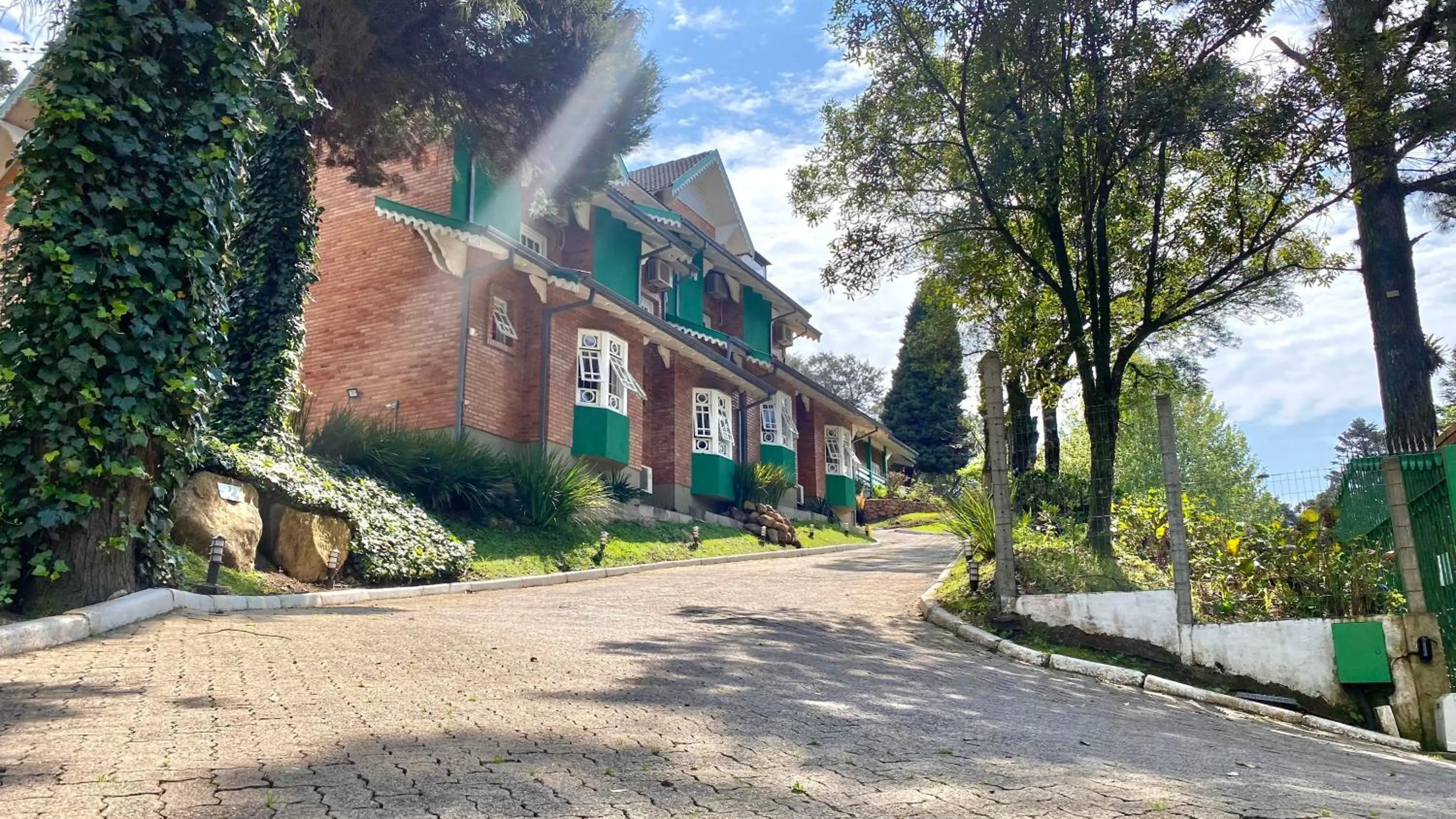 Facade/entrance in Hotel Pousada Ald' Mama