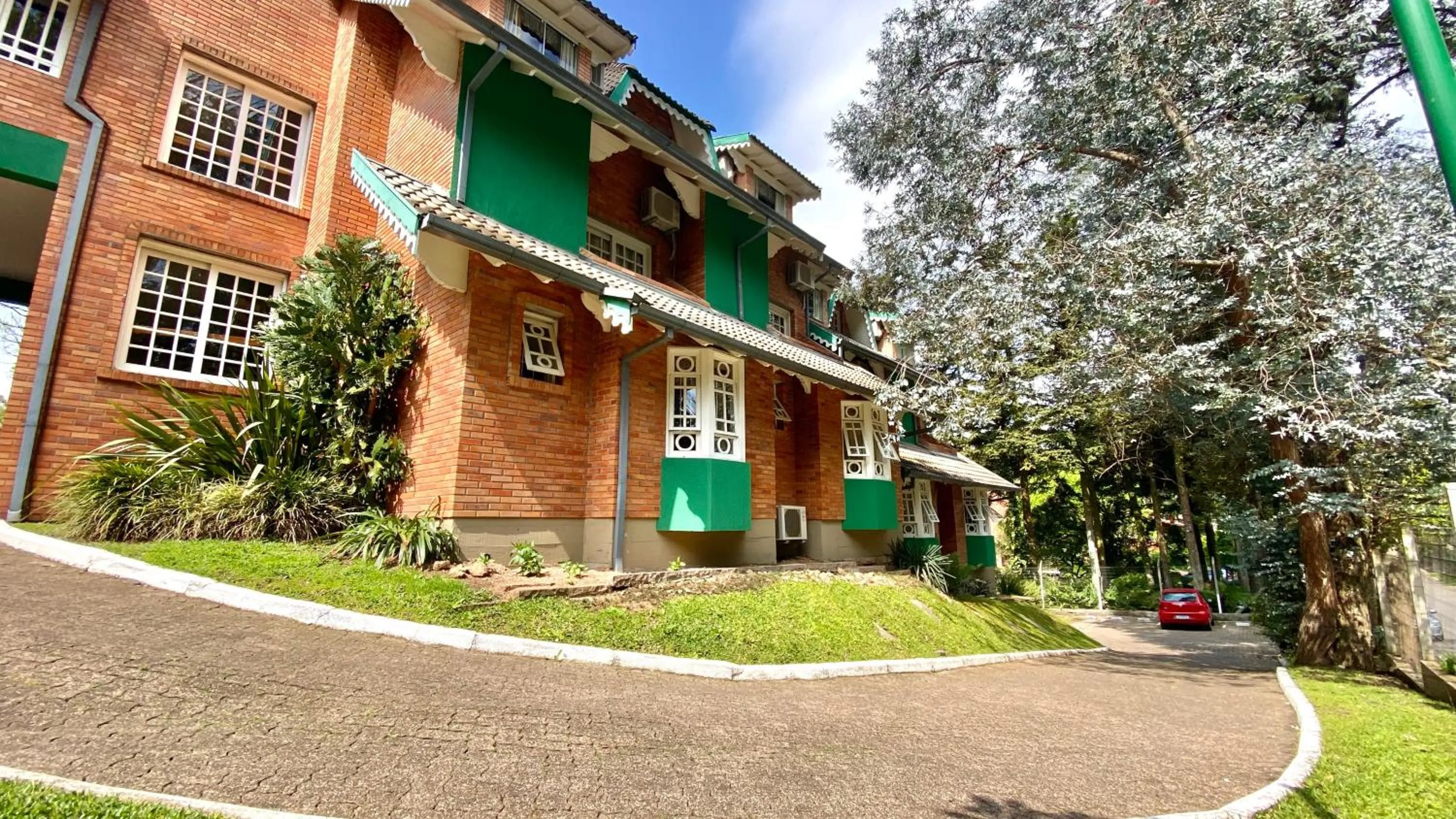 Parking in Hotel Pousada Ald' Mama