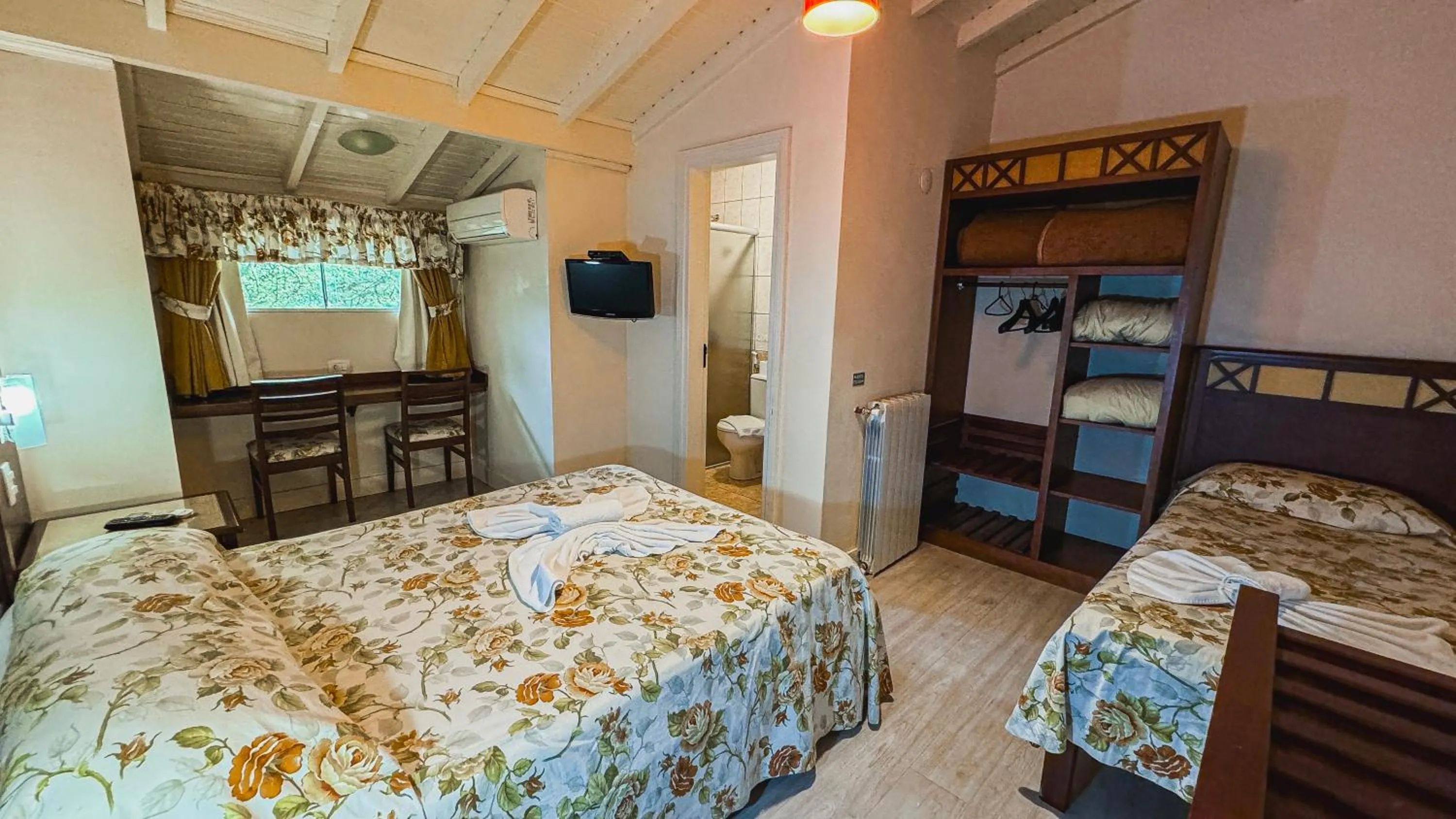 Bedroom, Bed in Hotel Pousada Ald' Mama