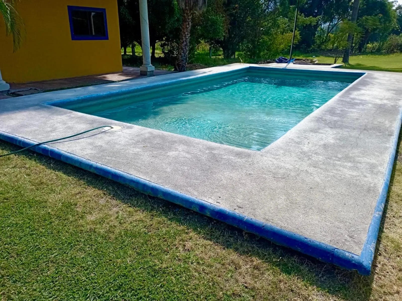 Swimming pool in Villas el Paraíso, El Rollo