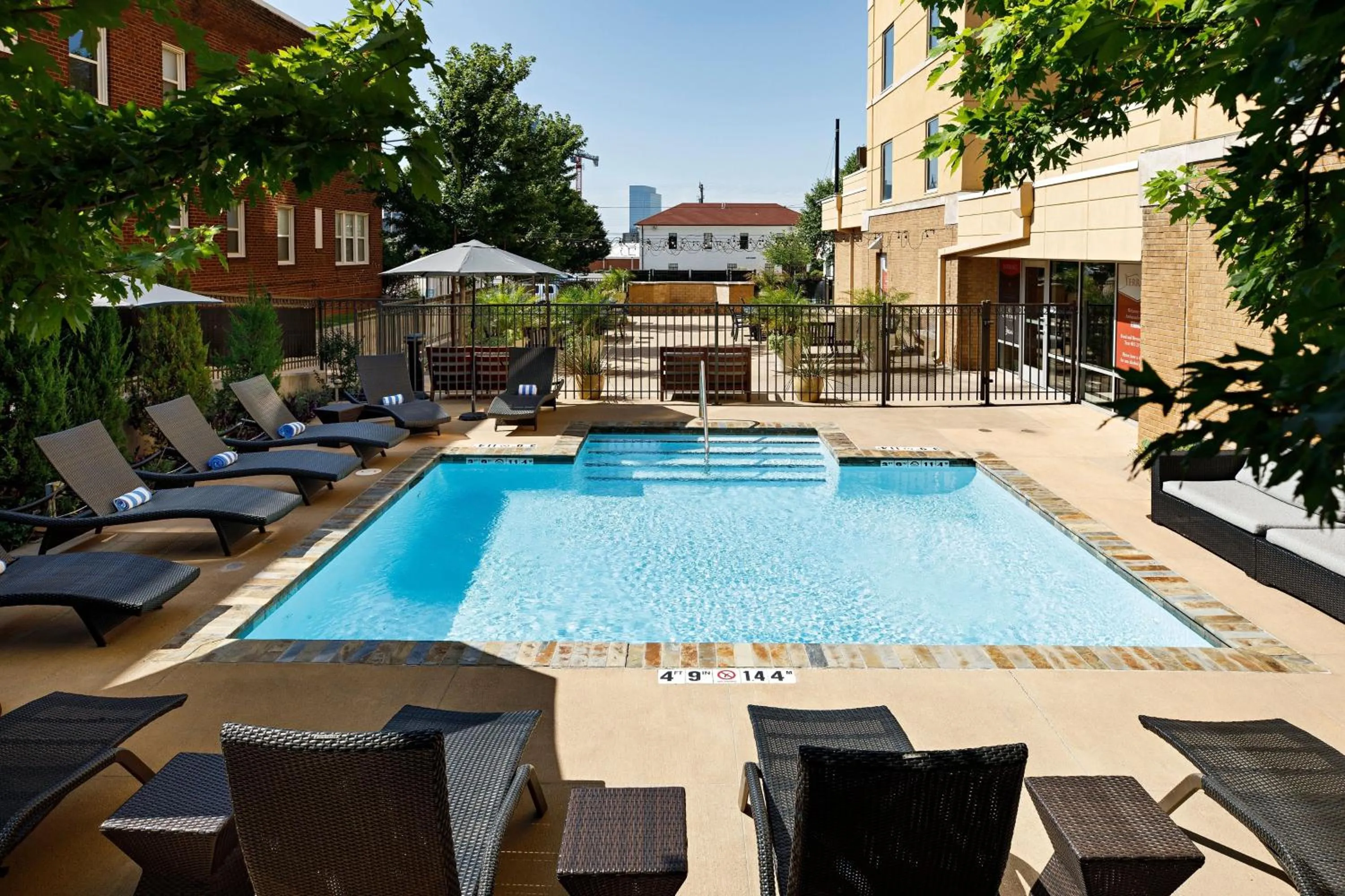 Swimming pool in Ambassador Hotel Oklahoma City, Autograph Collection