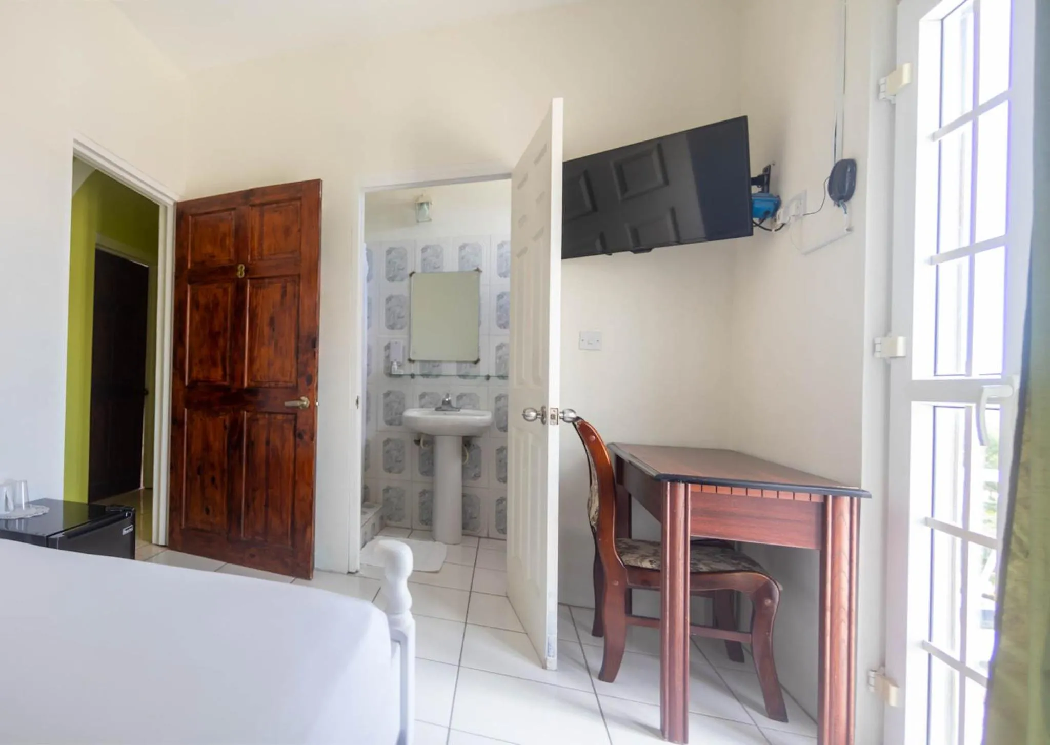 Photo of the whole room, Bed in St. James Guesthouse