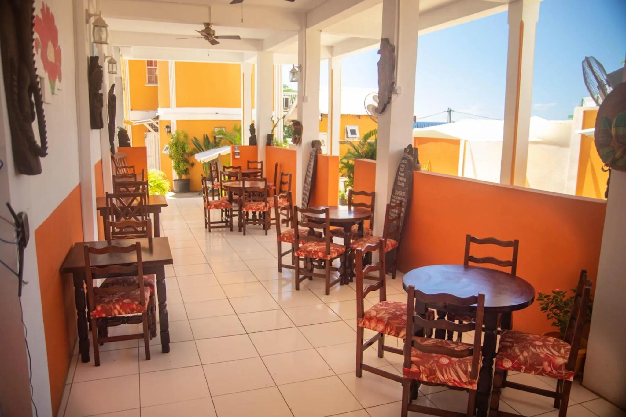 Restaurant/places to eat in St. James Guesthouse