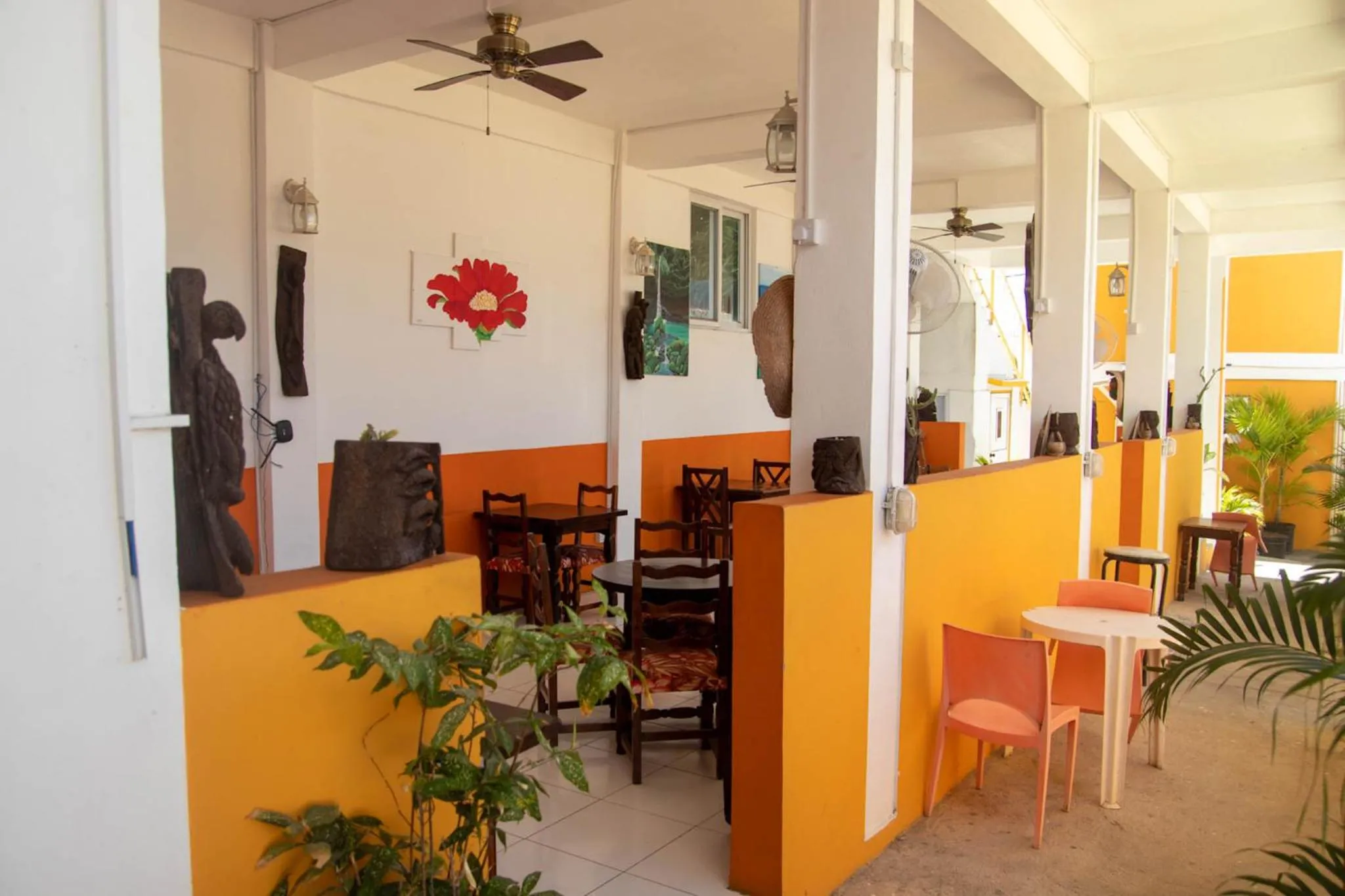 Restaurant/places to eat in St. James Guesthouse