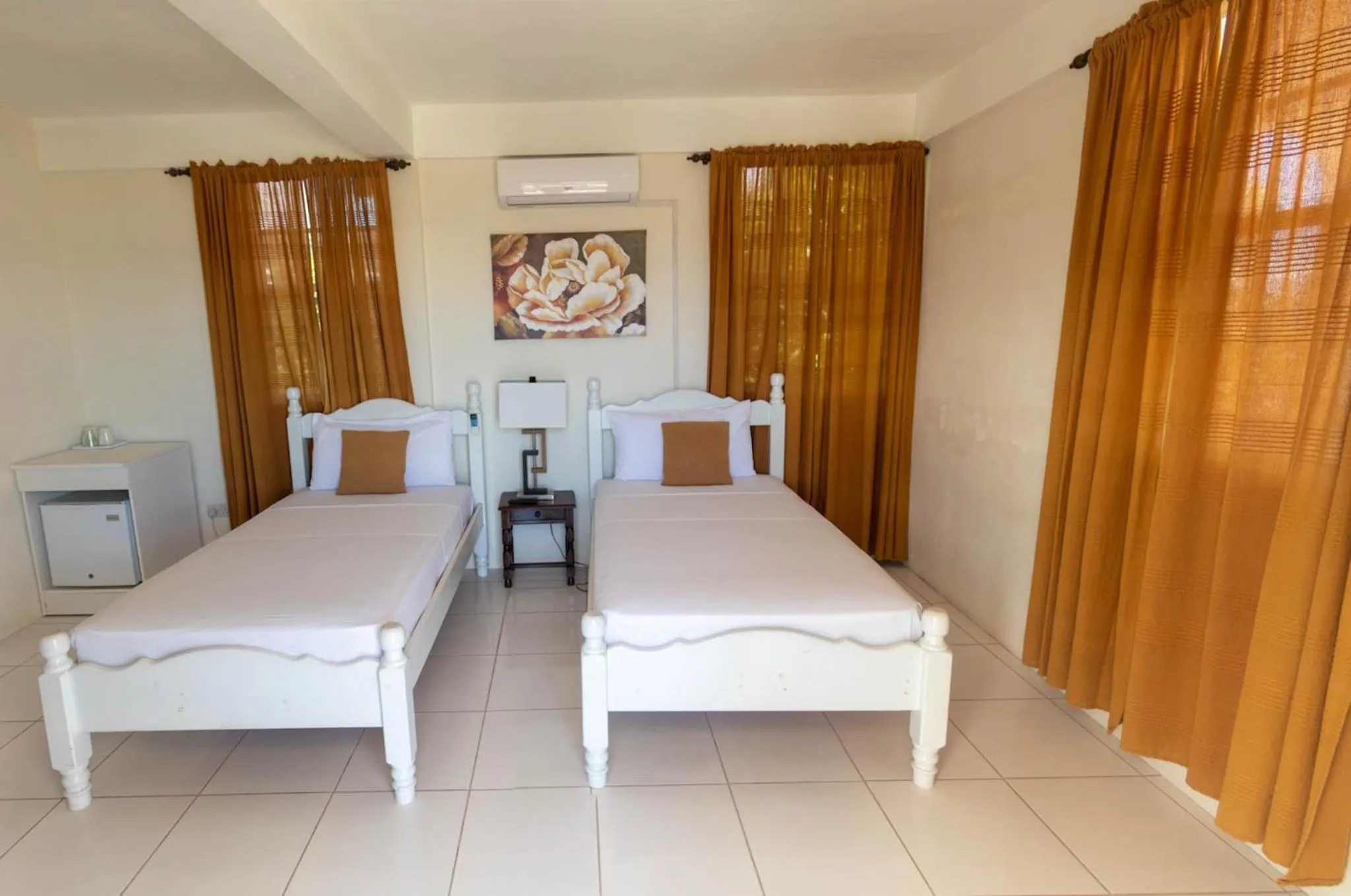 Bed in St. James Guesthouse