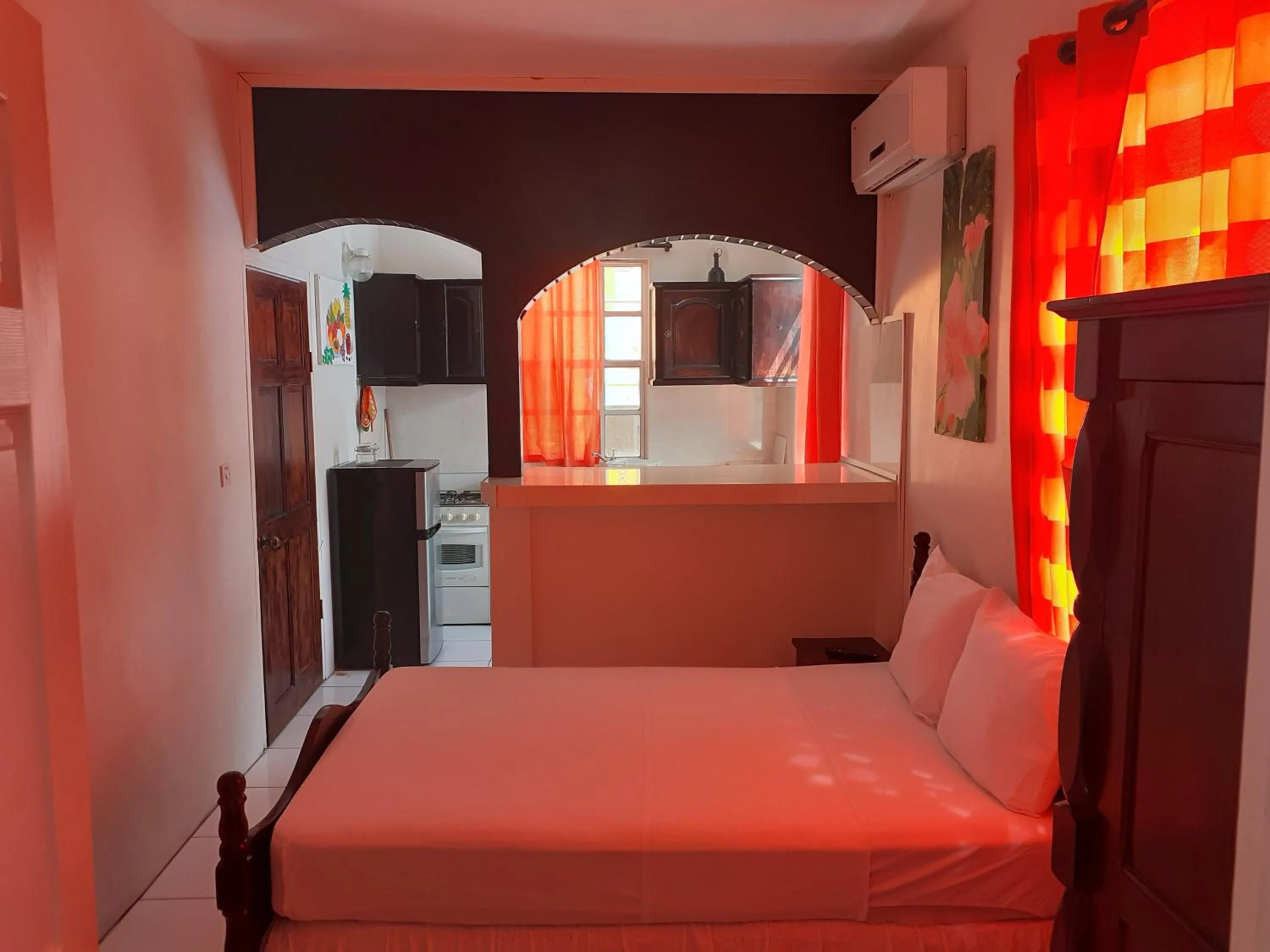 Restaurant/places to eat, Bed in St. James Guesthouse