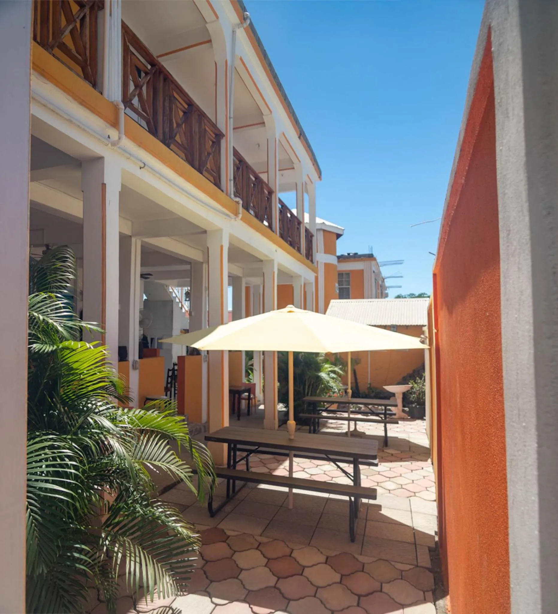 Restaurant/places to eat in St. James Guesthouse