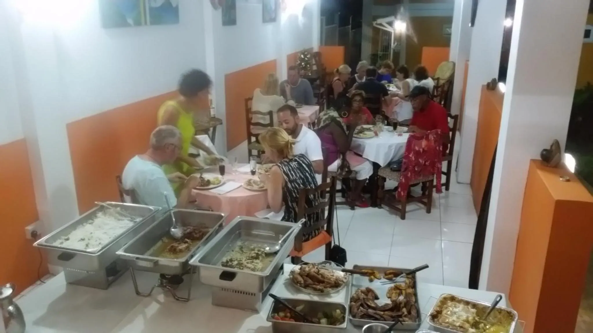 Restaurant/places to eat in St. James Guesthouse