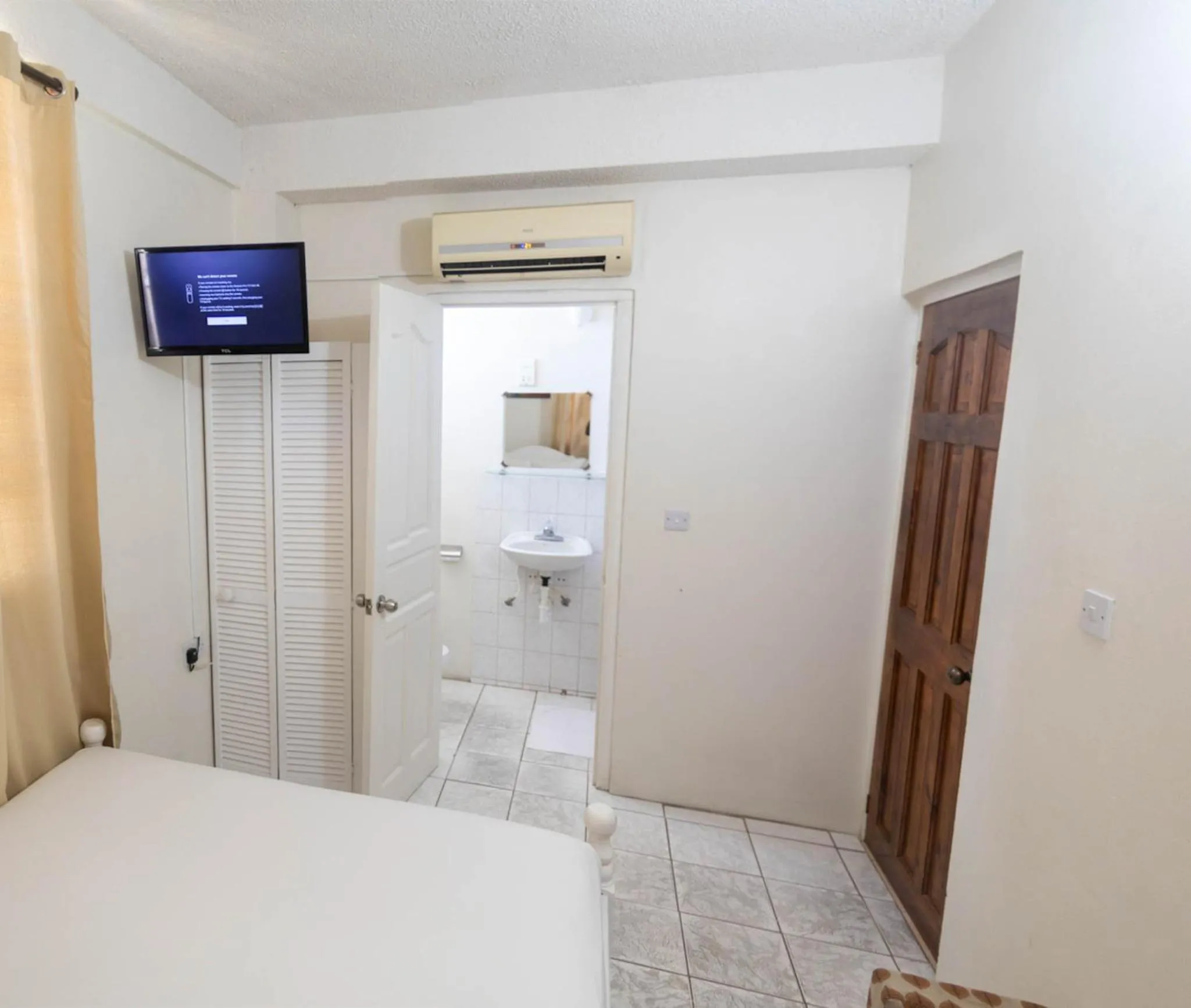 Bathroom, Bed in St. James Guesthouse