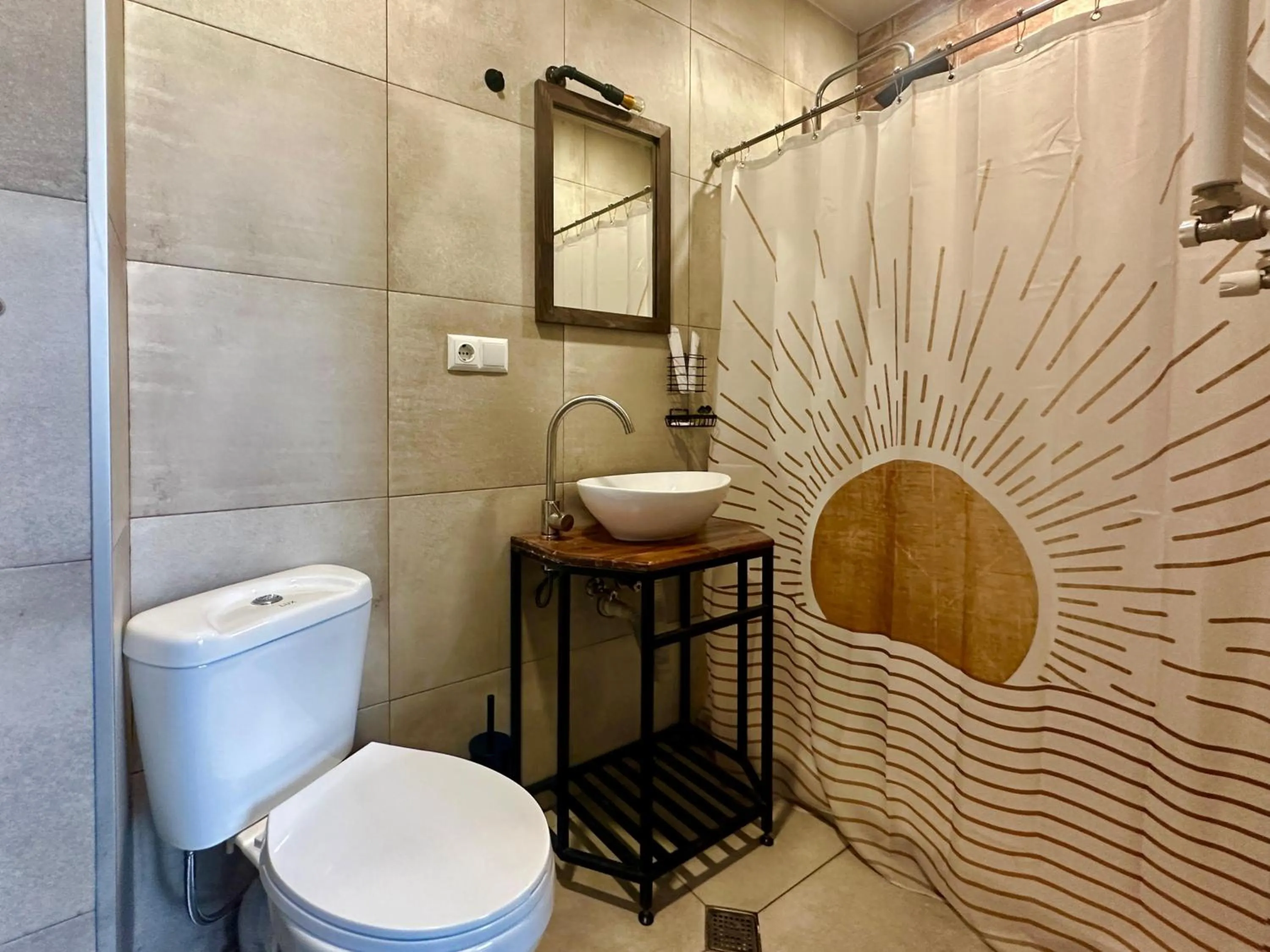 Shower in Hotel Boutique George