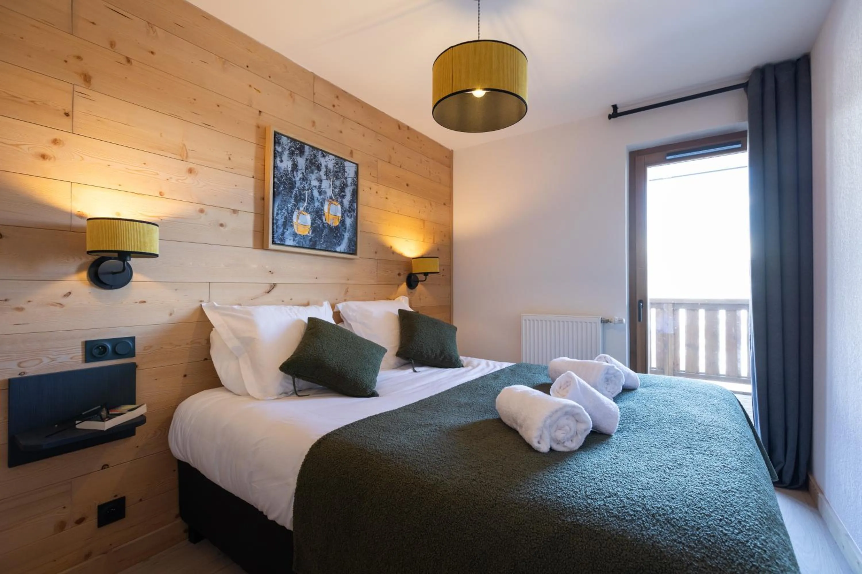 Bedroom, Bed in TERRESENS - Le Snoroc