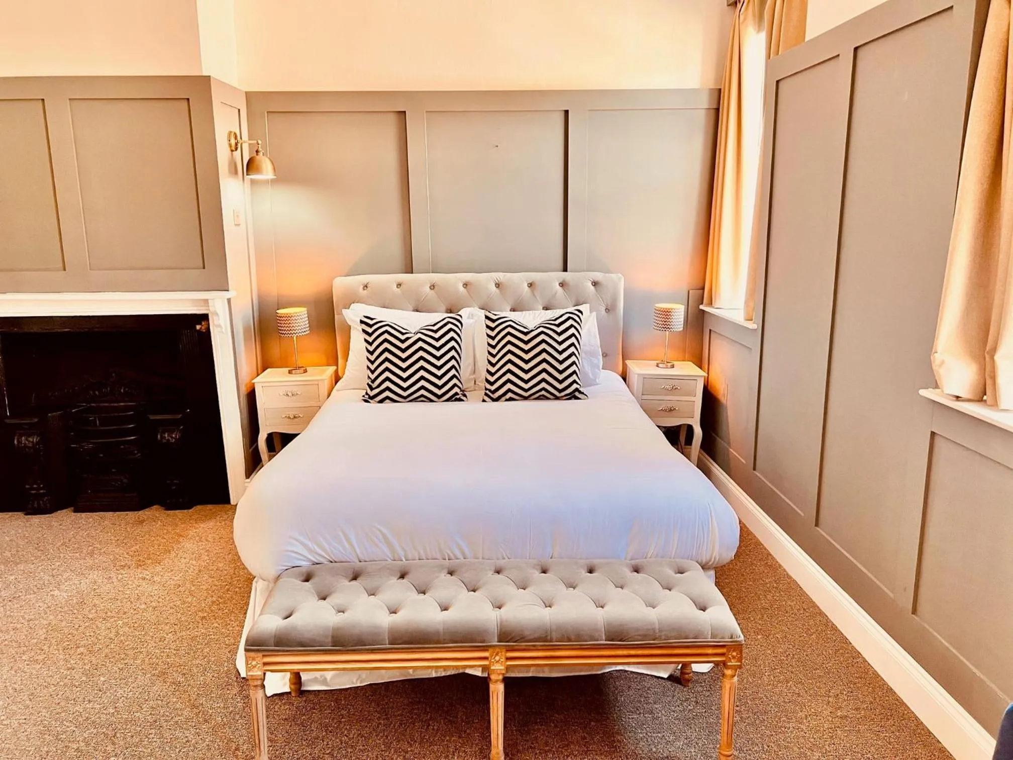 Bed in George & Dragon Hotel