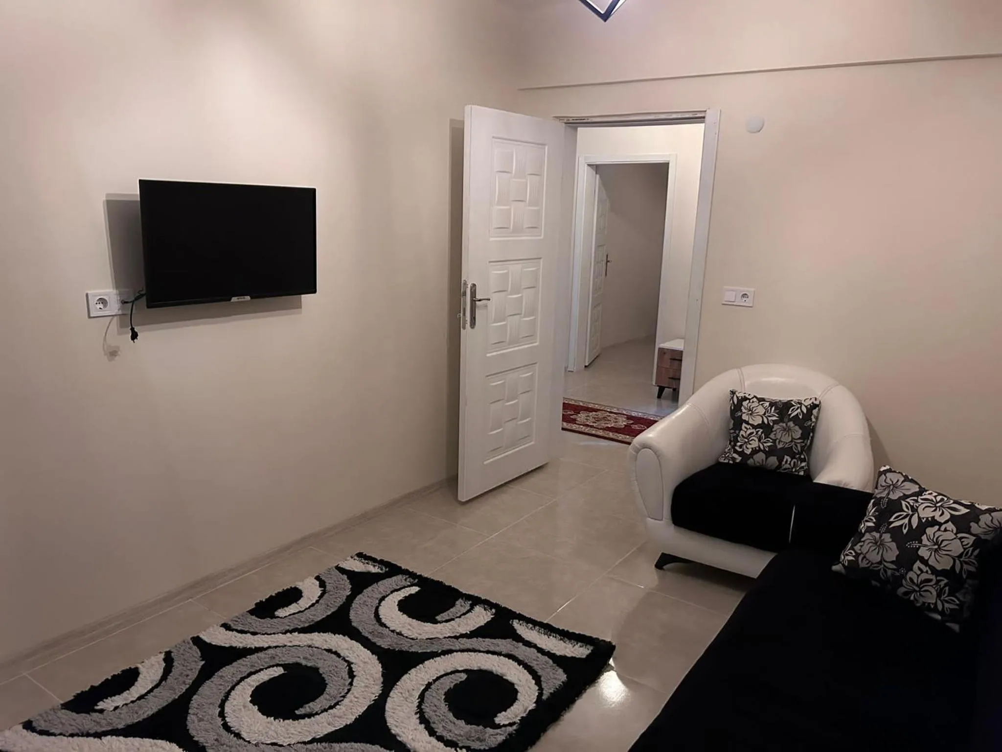 Seating area, Bed in The Titanic House
