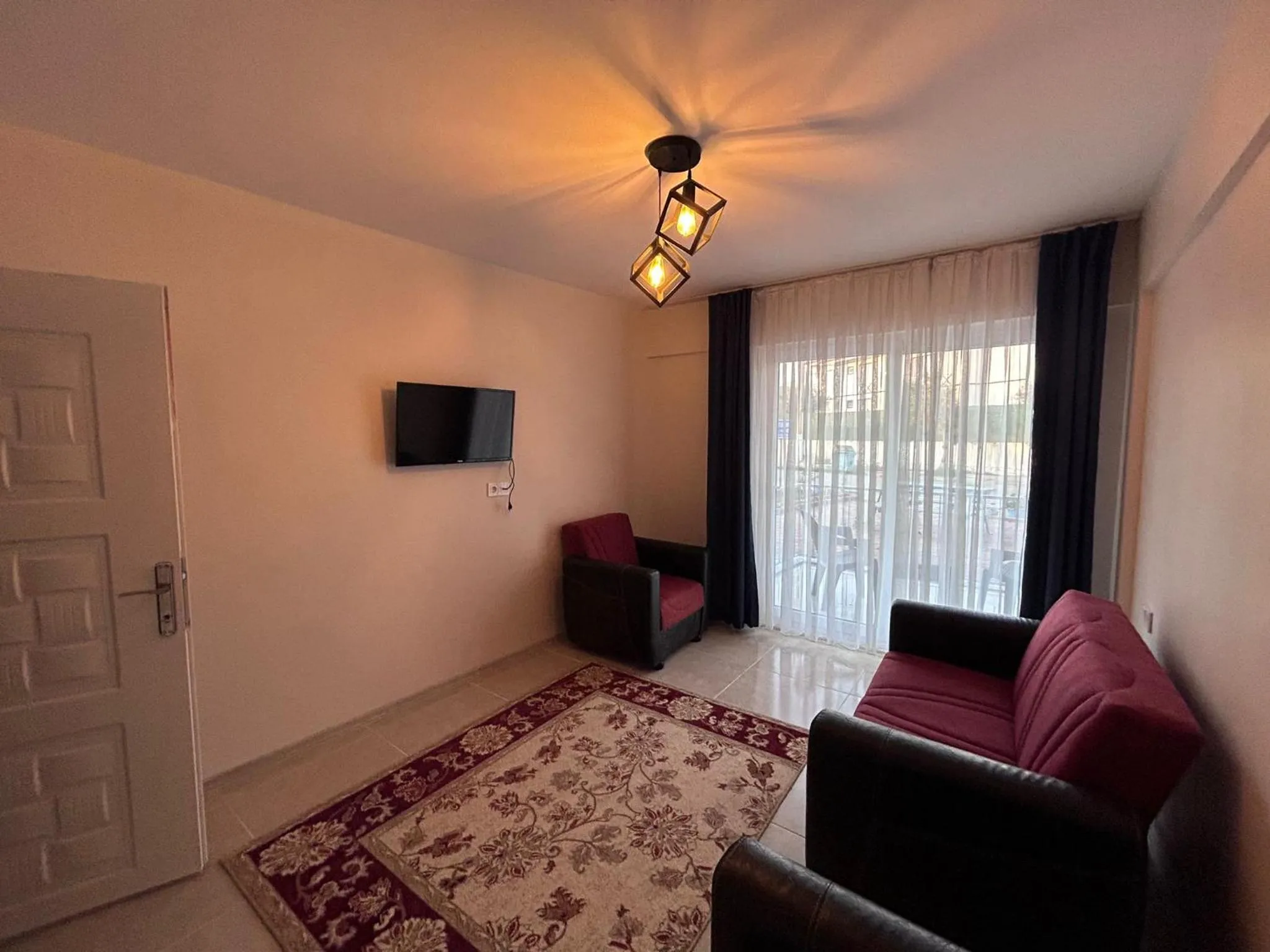 TV and multimedia, Bed in The Titanic House