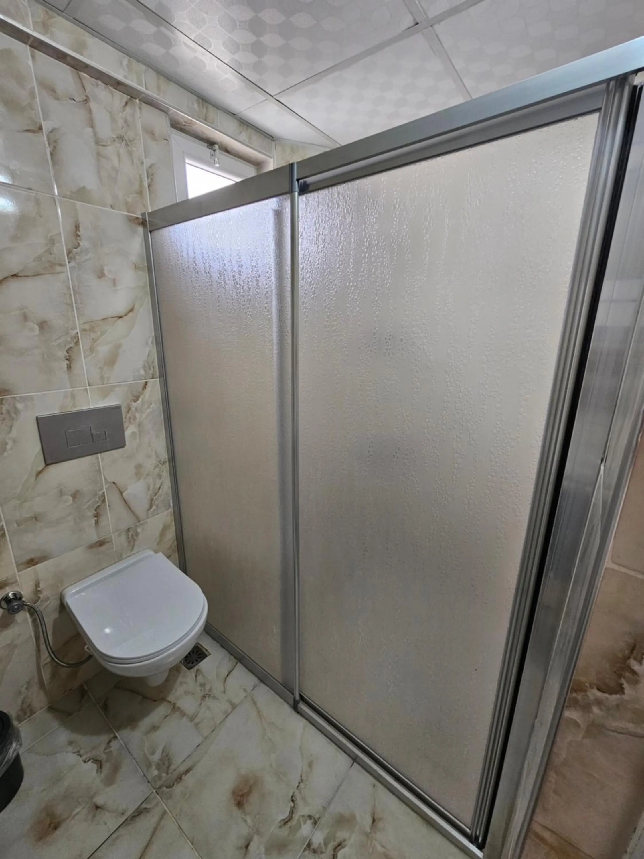 Shower in The Titanic House