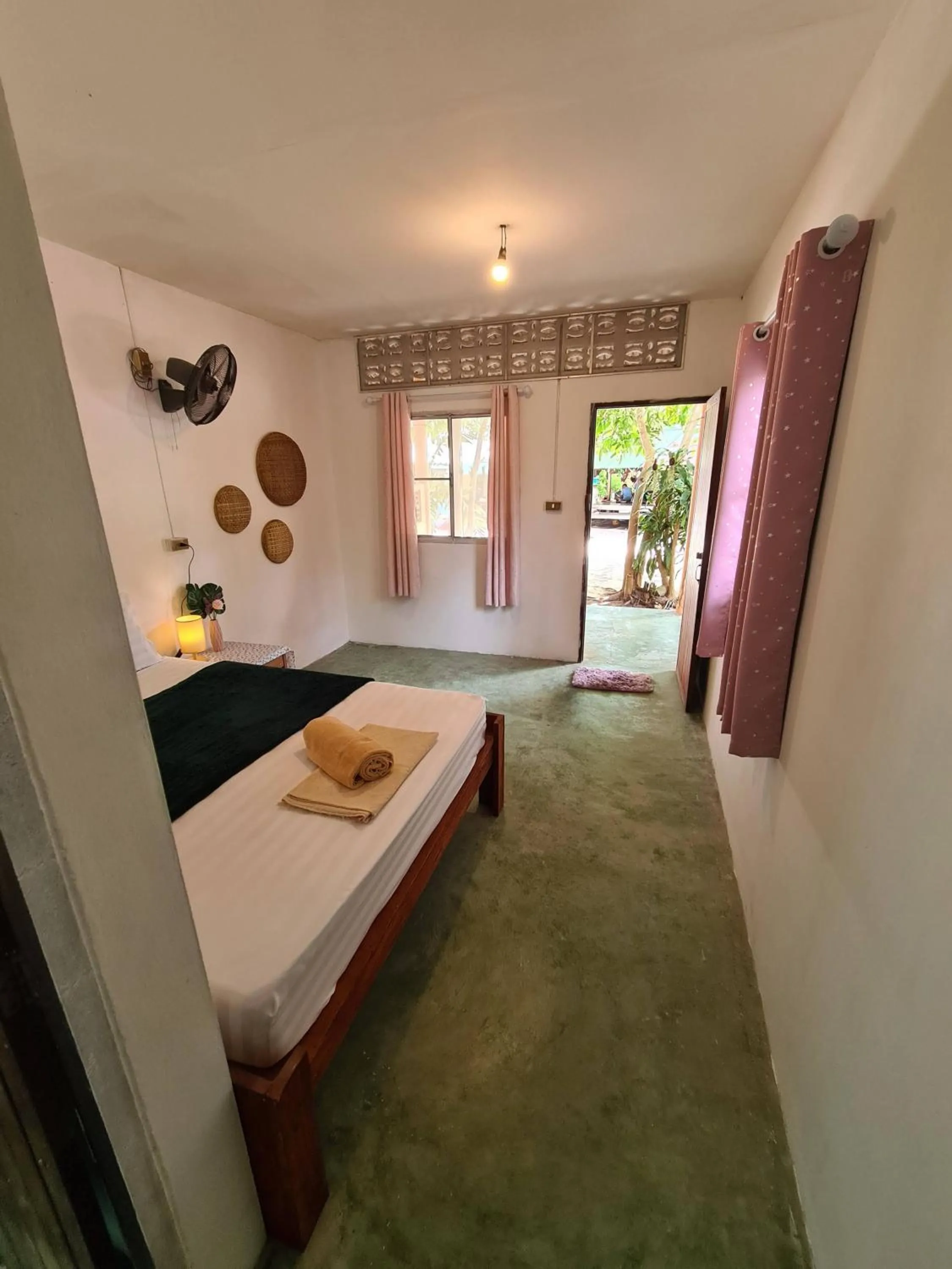 Bed in Phangan Villa Bungalows