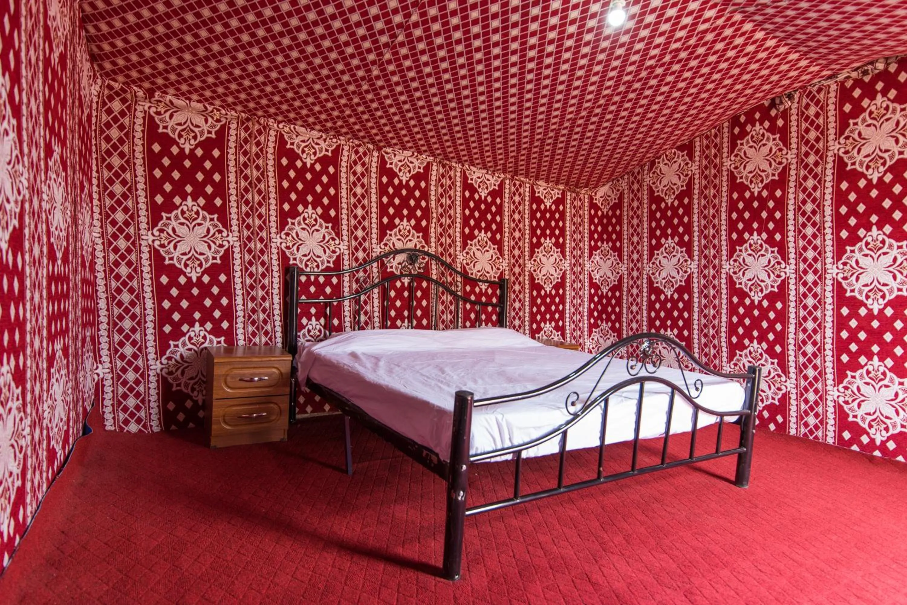 Bed in Obeid's Bedouin Life Camp