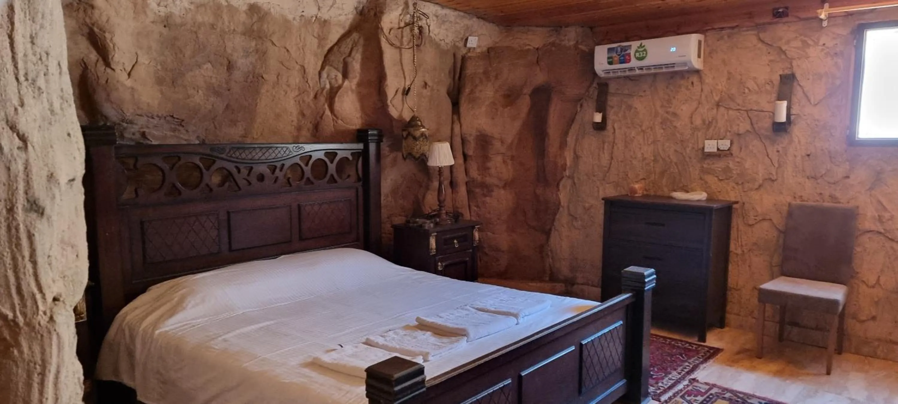Bed in Obeid's Bedouin Life Camp