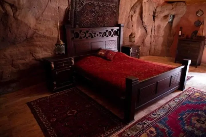 Bed in Obeid's Bedouin Life Camp