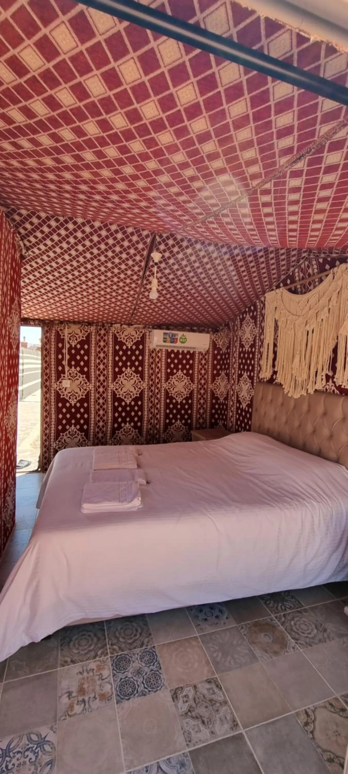 Bed in Obeid's Bedouin Life Camp