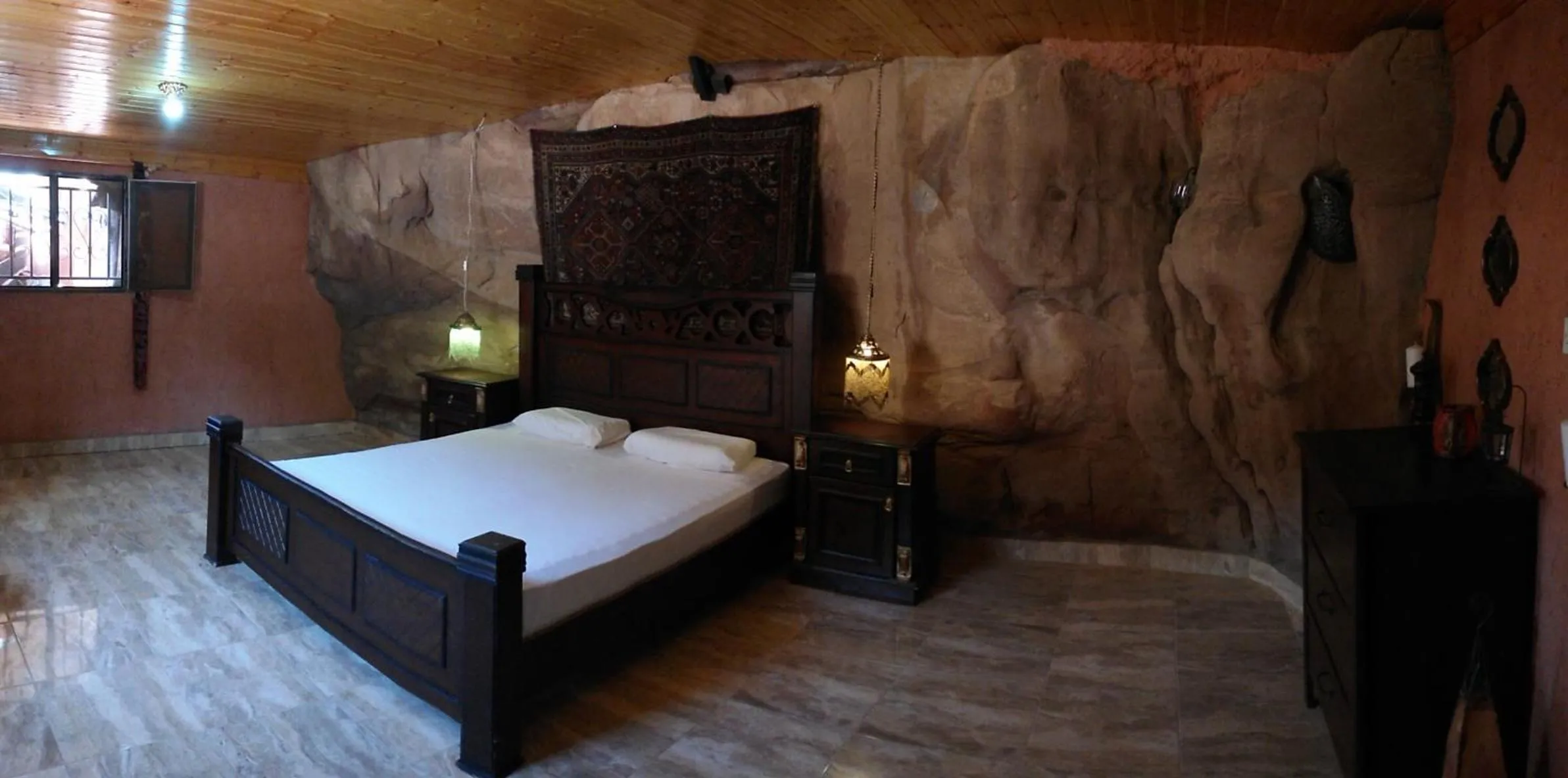 Bed in Obeid's Bedouin Life Camp