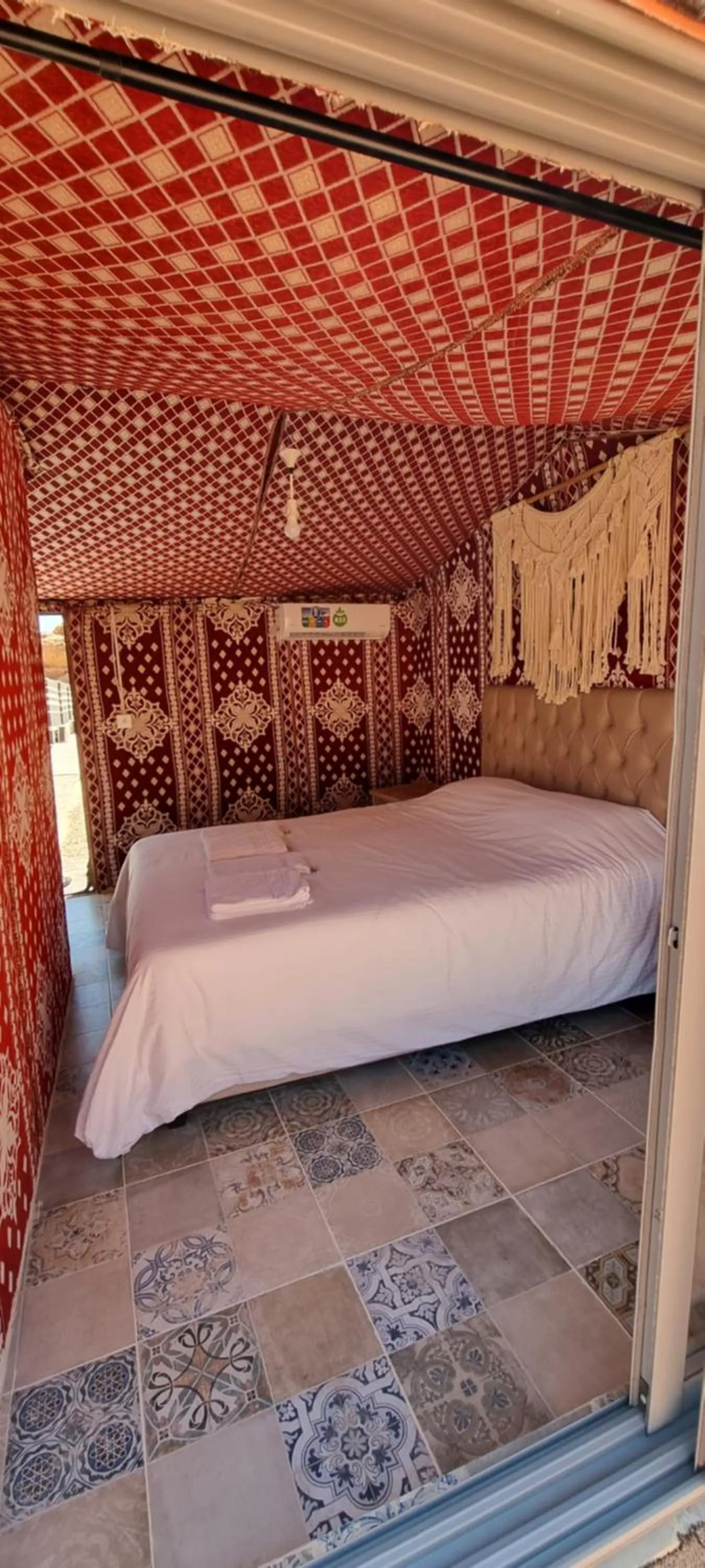 Bed in Obeid's Bedouin Life Camp