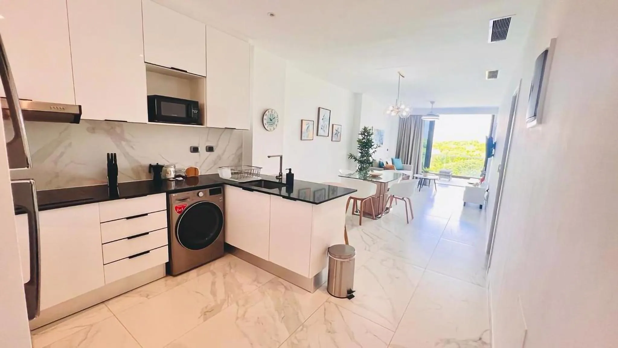 kitchen in Luxury Apartment With Pool And Golf View