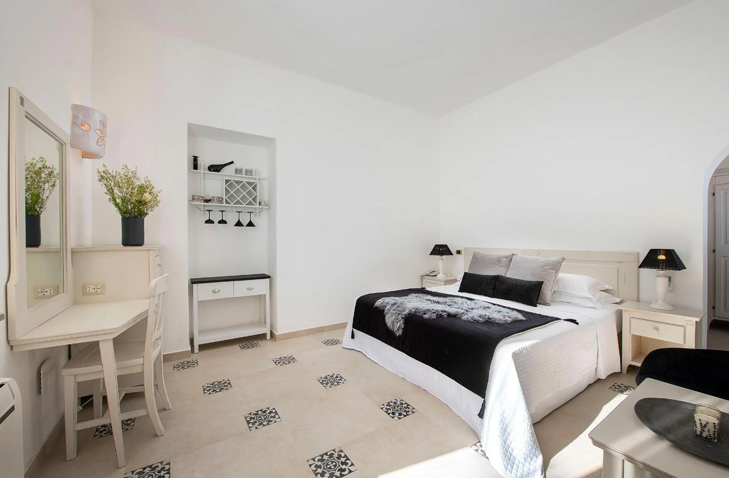 Bed in Villa Cavalieri Country Hotel