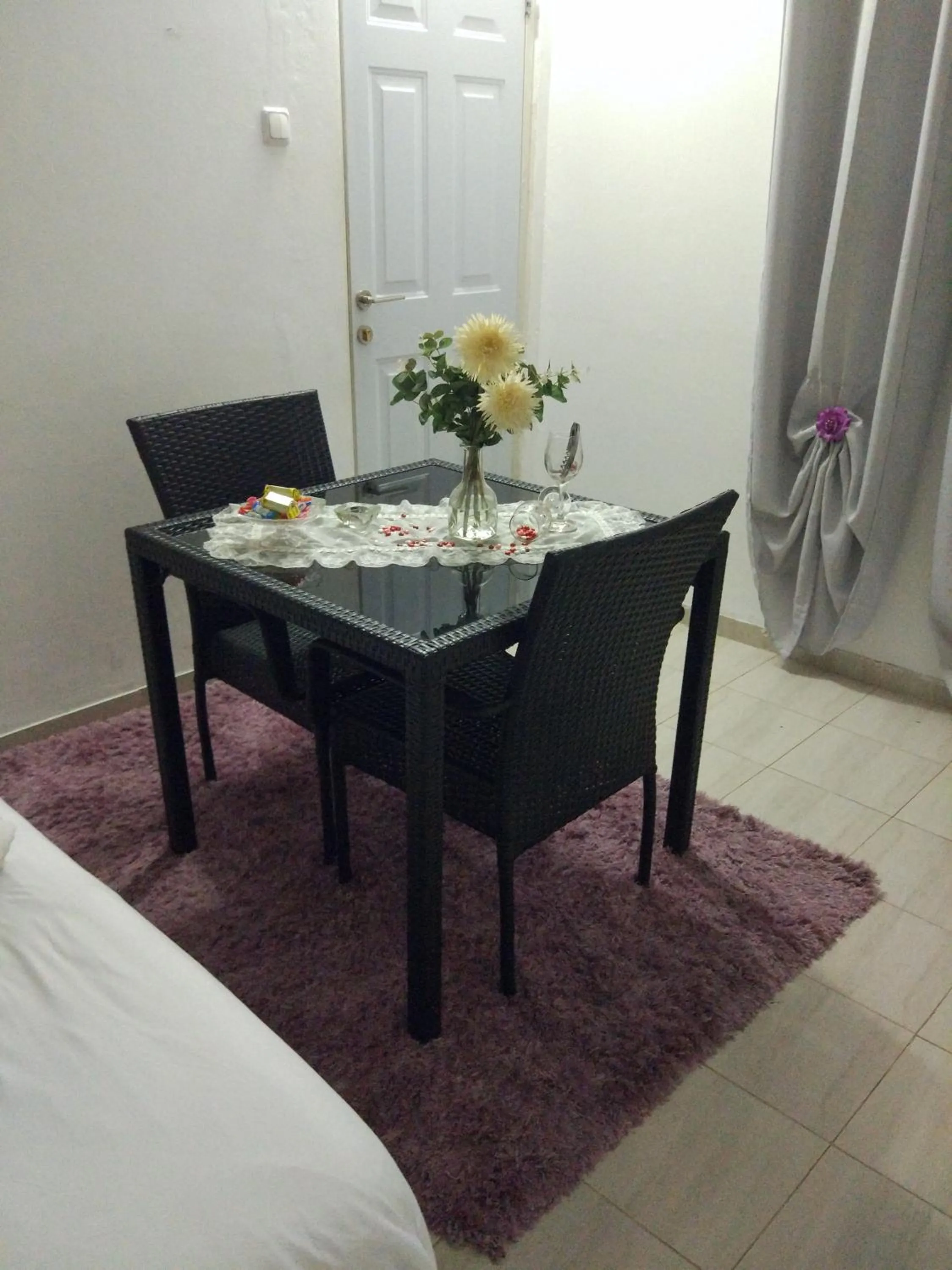 Facade/entrance in Magic Touch