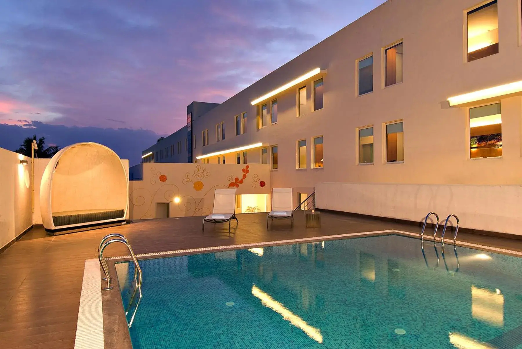 Swimming pool in Hotel Halez Swimming pool in Hotel Halez