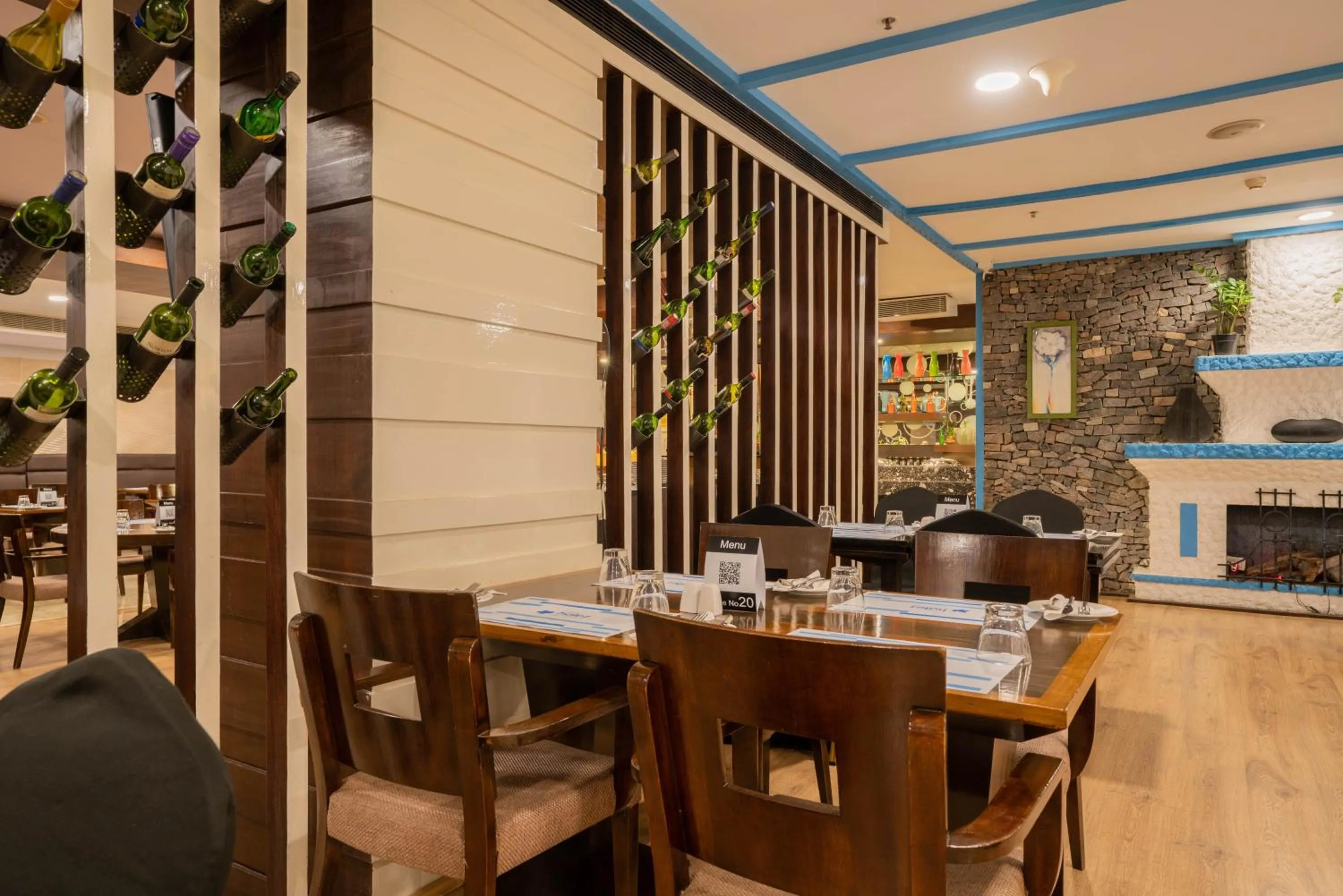 Restaurant/places to eat in Hotel Halez