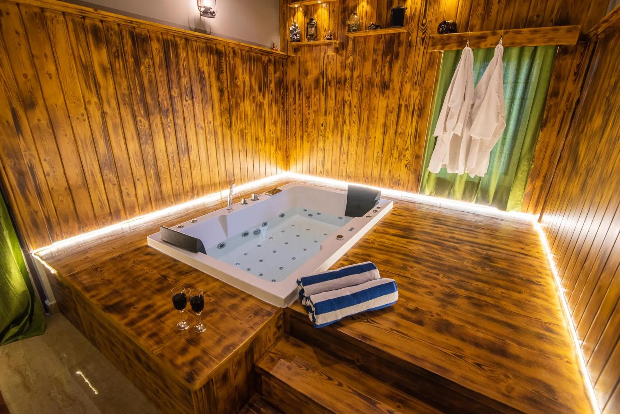 Spa and wellness centre/facilities in Cheerful 2-bedroom near Auro Beach