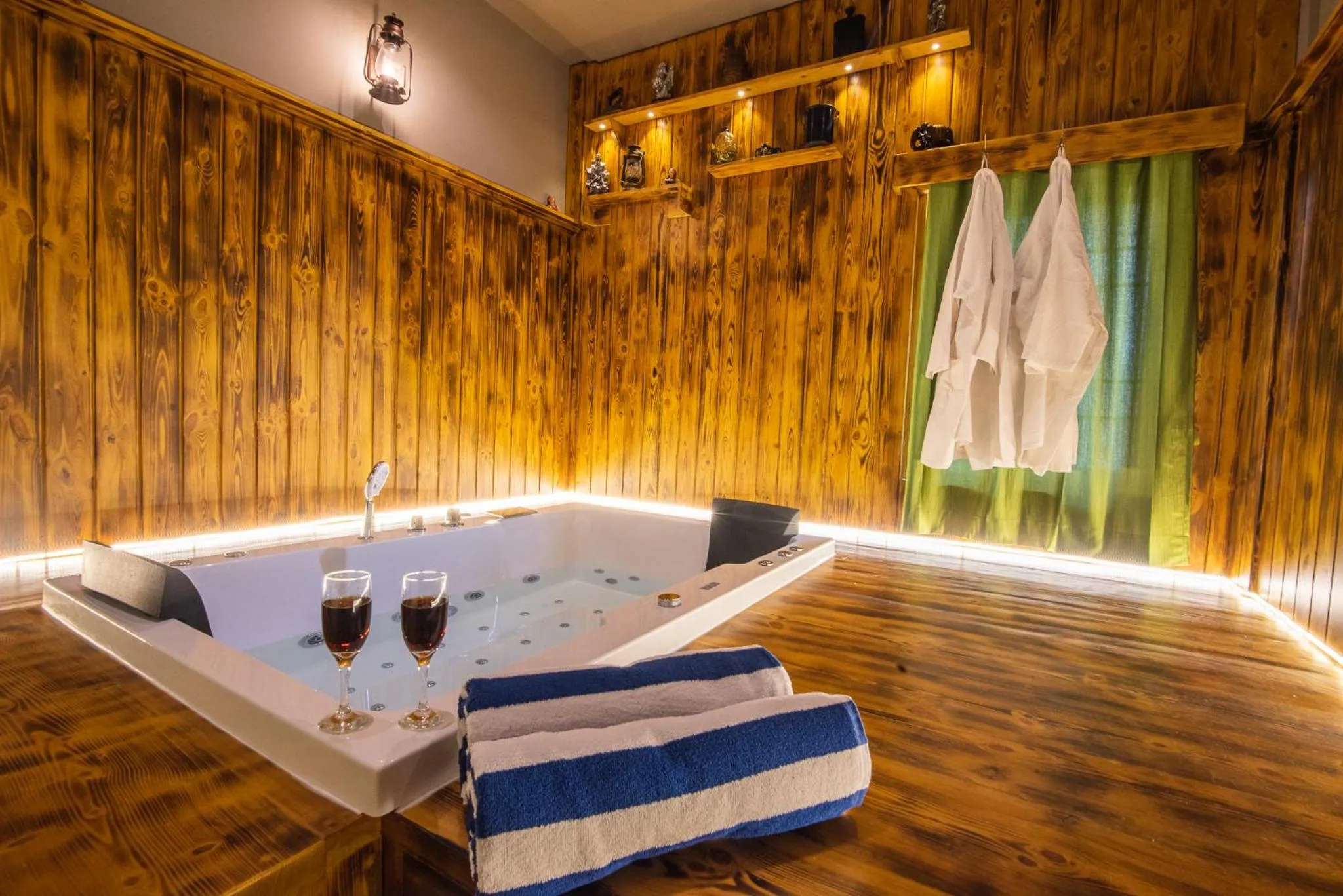 Spa and wellness centre/facilities in Cheerful 2-bedroom near Auro Beach