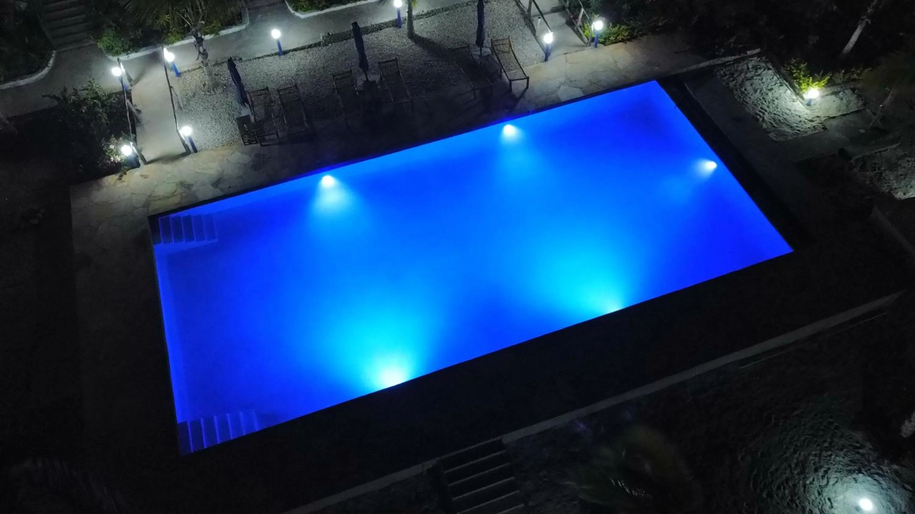 Night in Jabali Bungalows Lodge