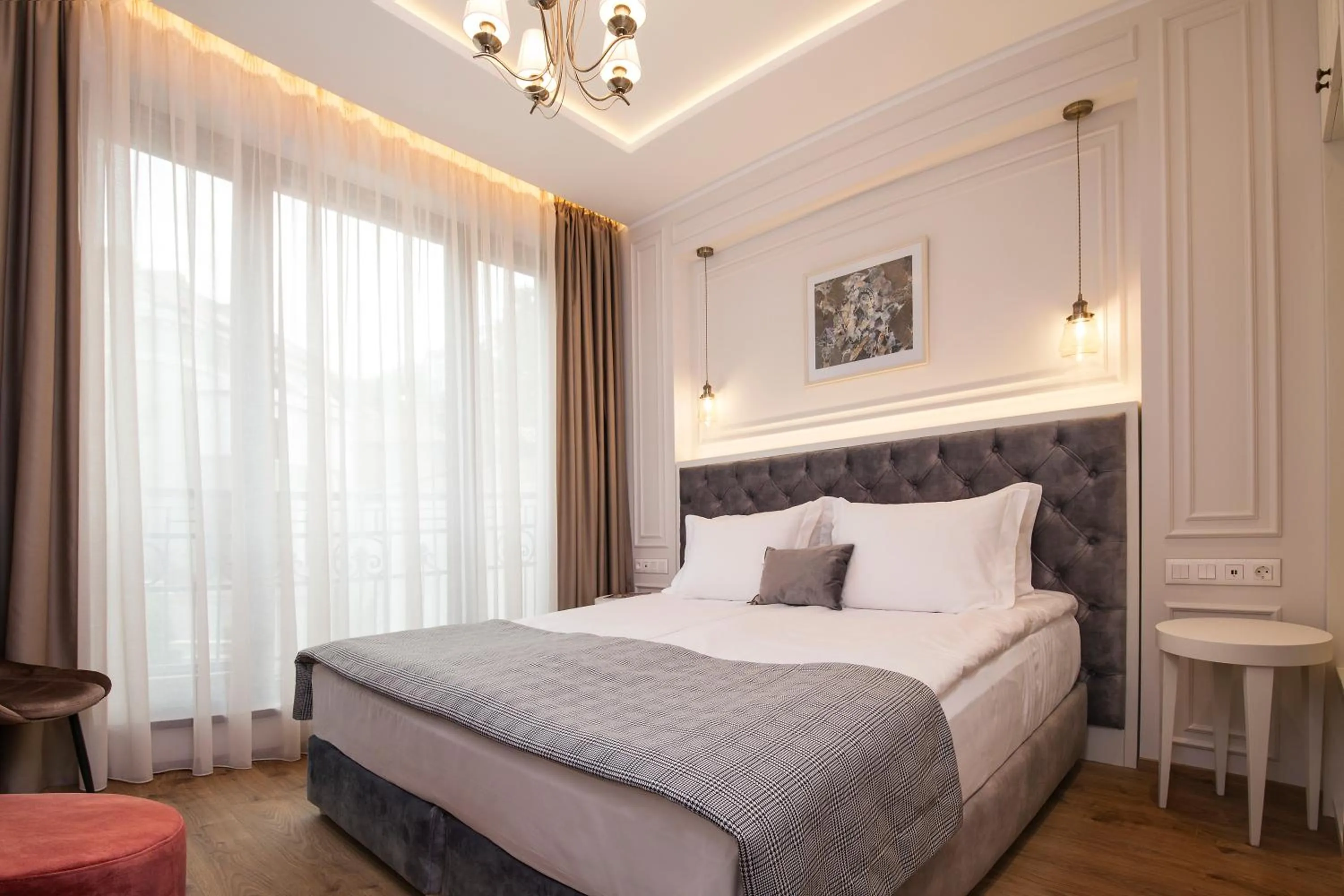 Bed in Villa Flavia Heritage Boutique Hotel