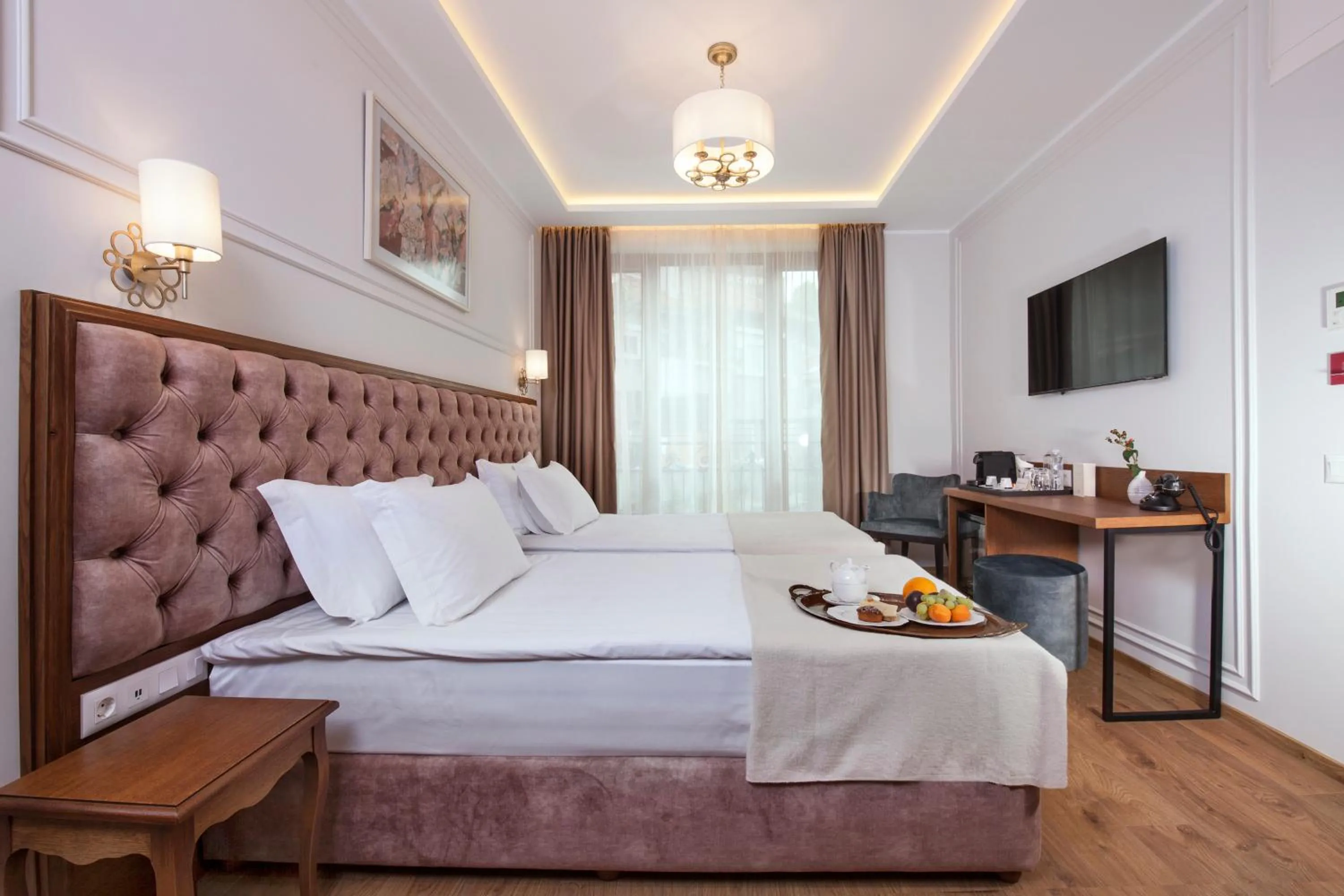 Bed in Villa Flavia Heritage Boutique Hotel