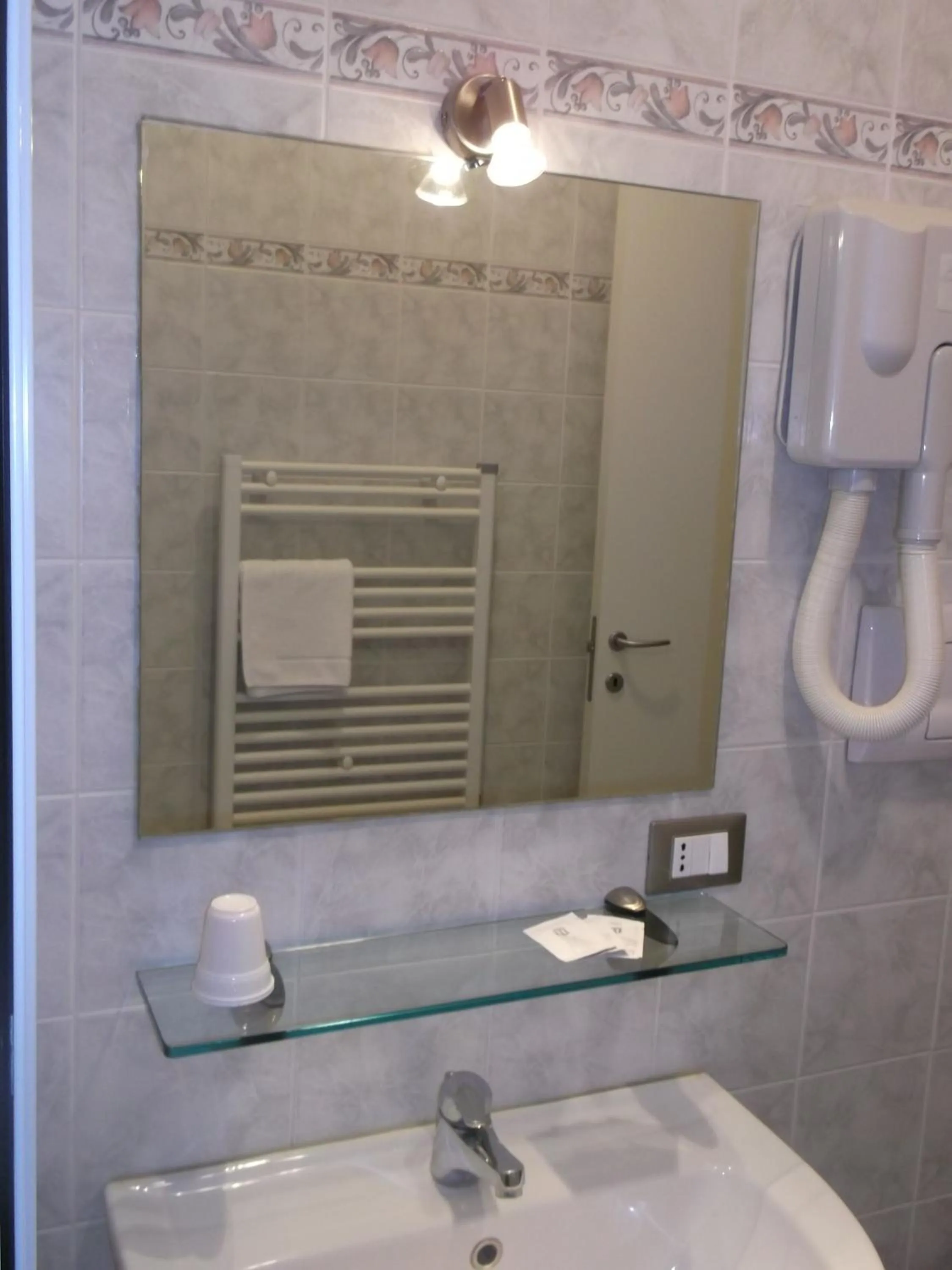 Bathroom in Albergo Meublè Abatjour