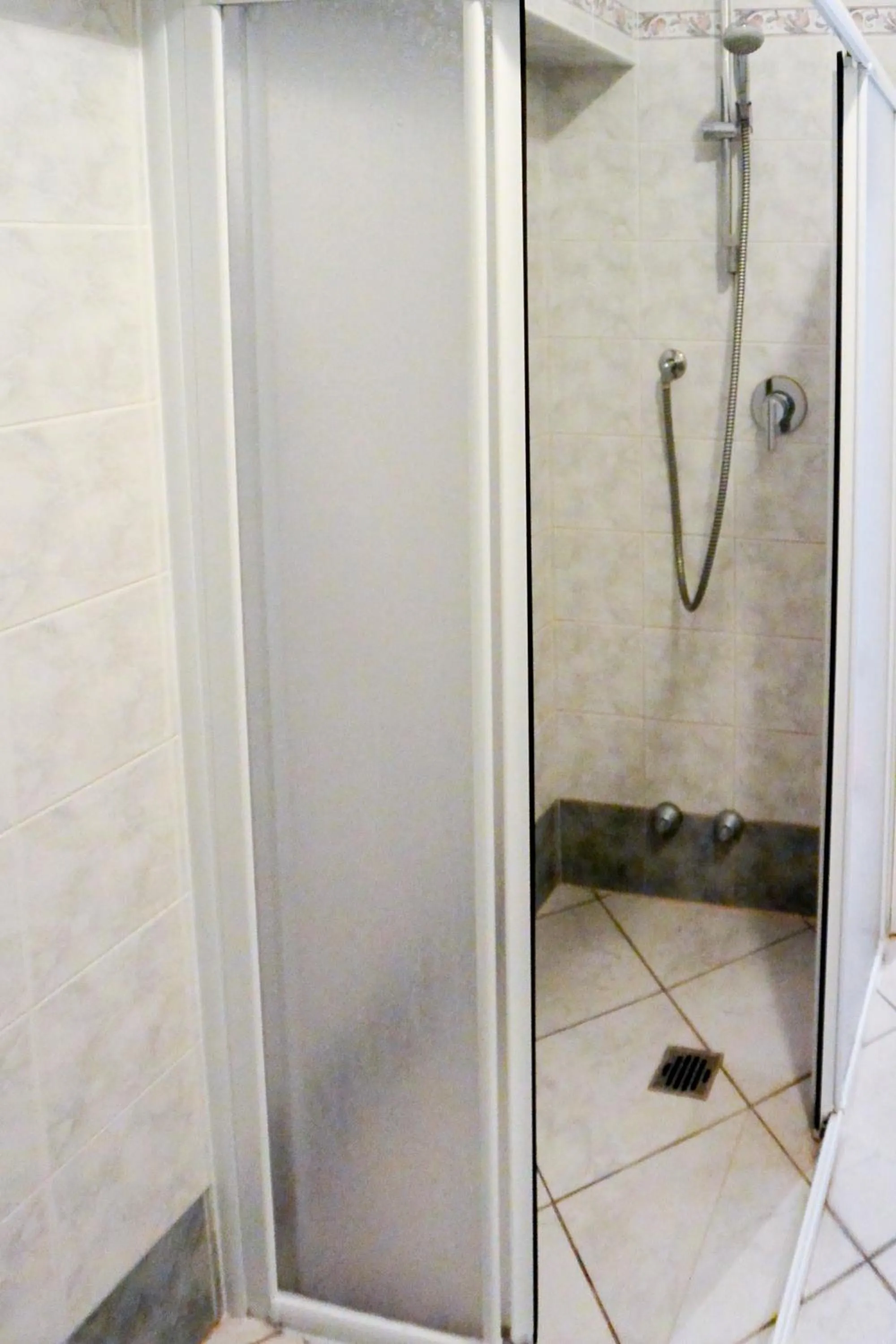 Bathroom in Albergo Meublè Abatjour