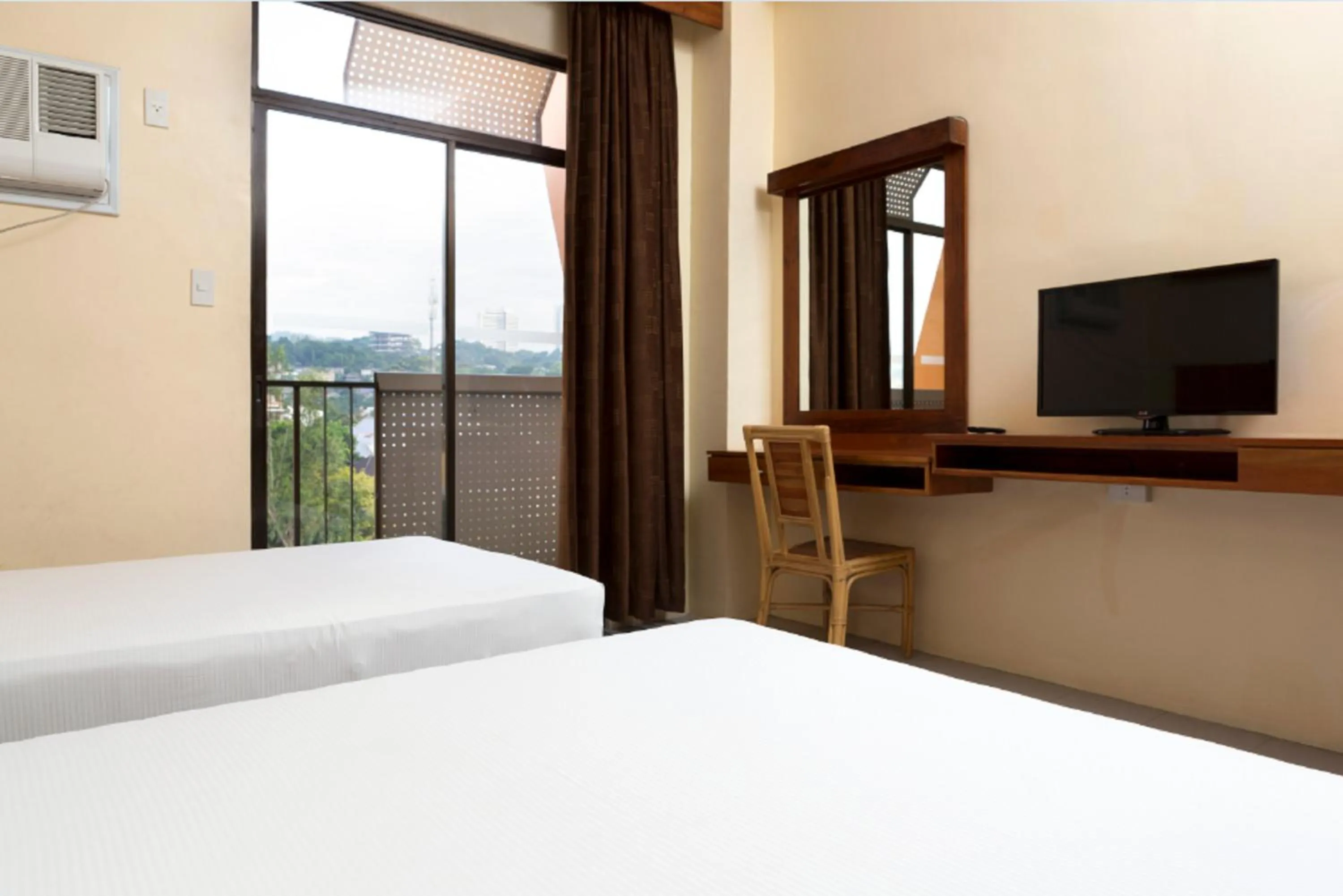 Balcony/Terrace, Bed in Tsai Hotel and Residences