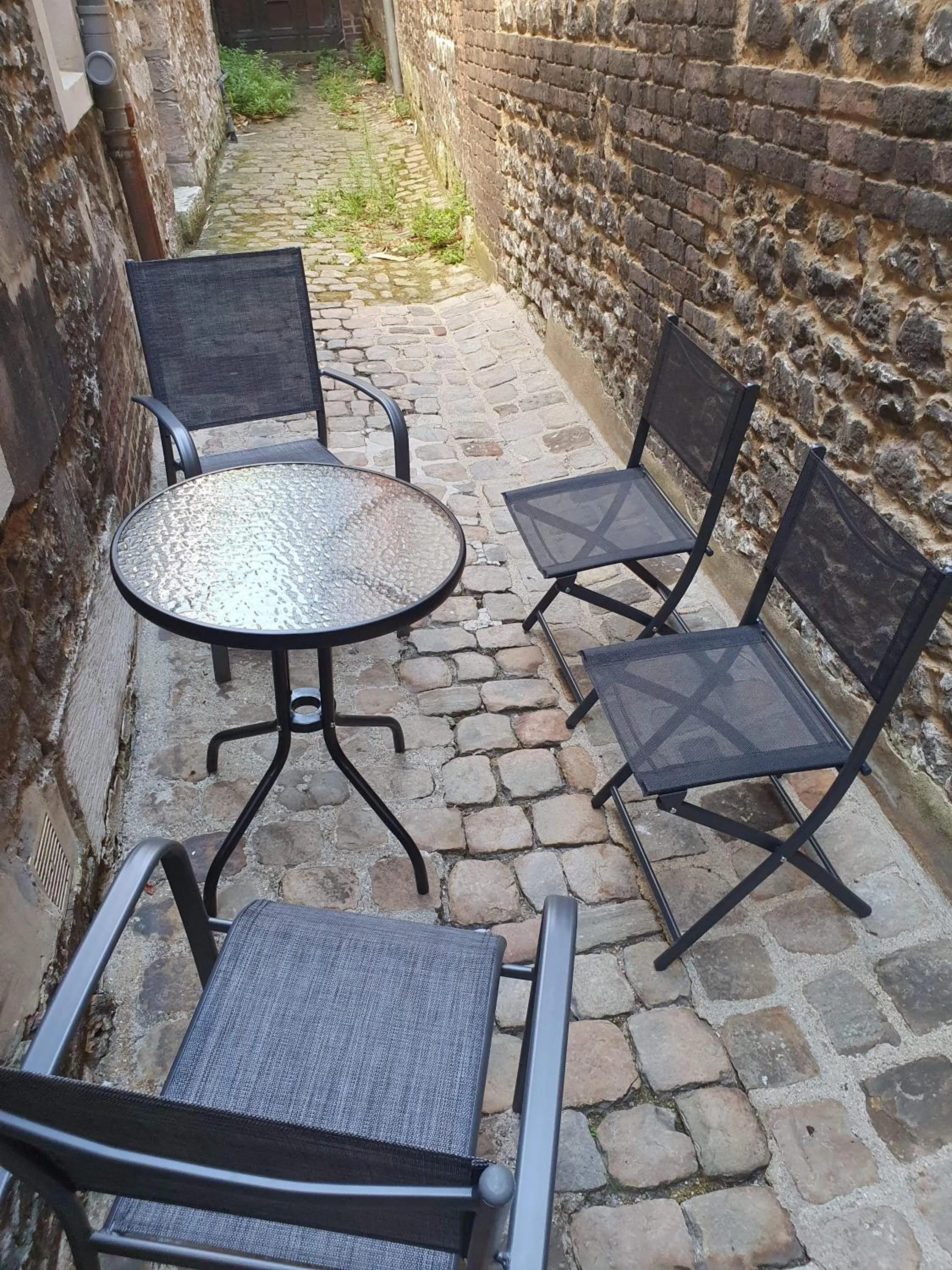 Patio in LA FORTERESSE - Jacuzzi/Sauna - Centre Historique