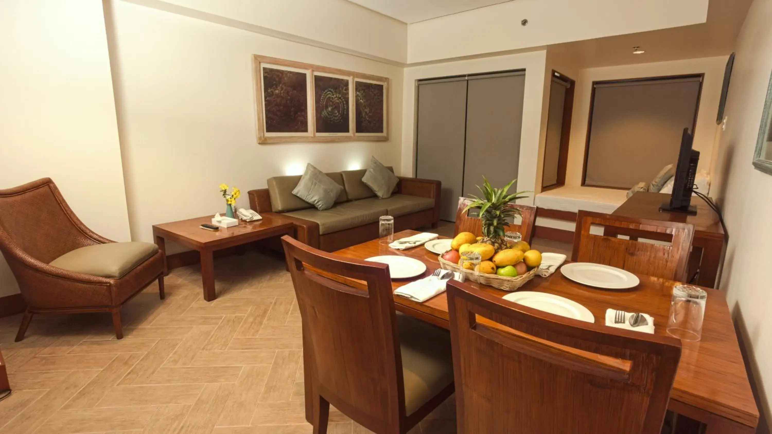 Family Suite in Canyon Cove Hotel and Spa Family Suite in Canyon Cove Hotel and Spa