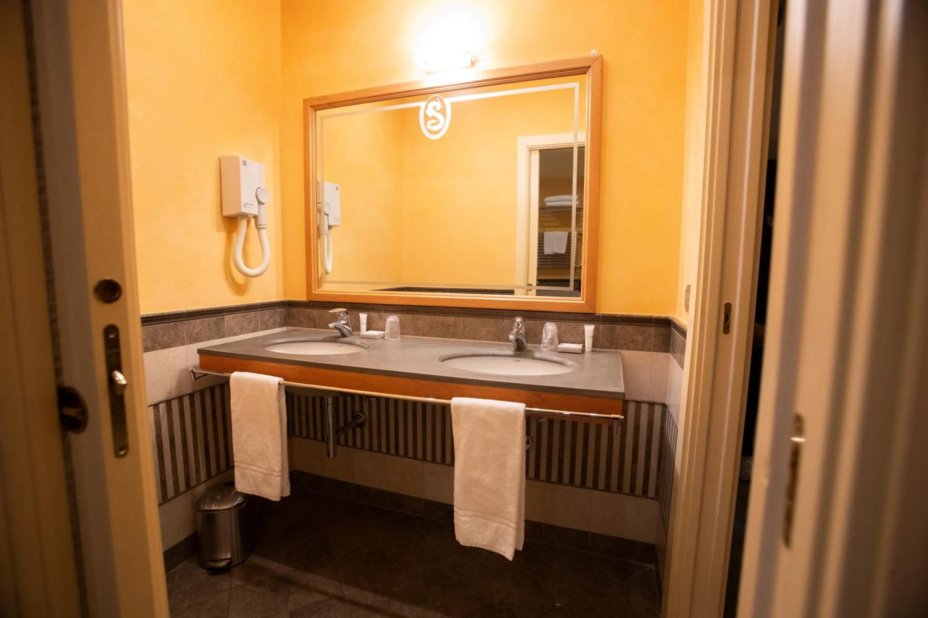 Bathroom in Hotel Il Principe